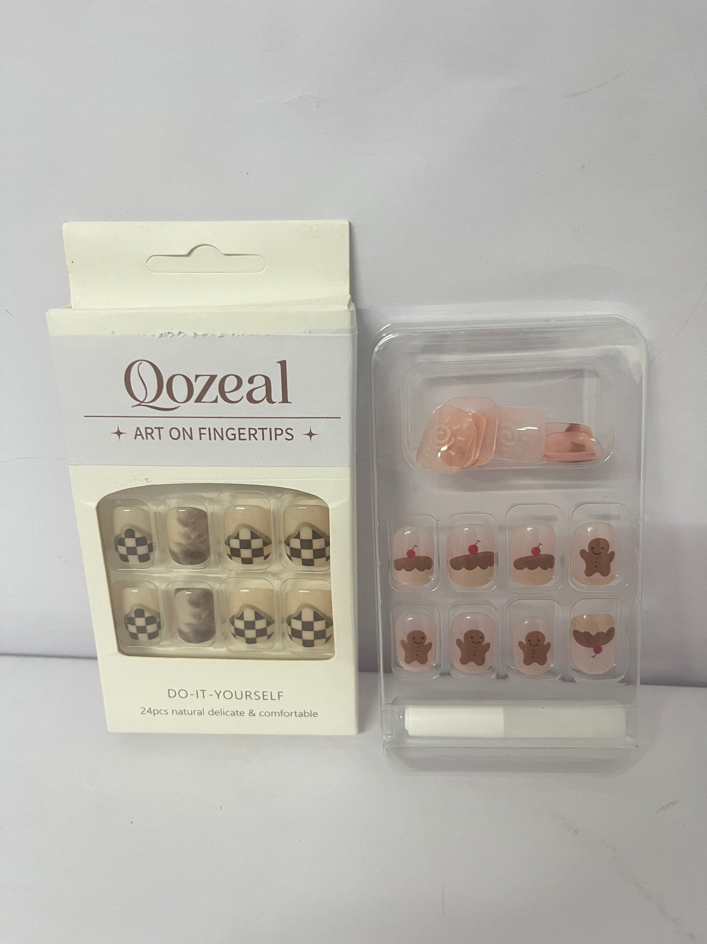 Oozeal False Nails Short - Classic Black Matte Grid Pattern, Press on Nails Reusable, Square Fake Nails Kit for Women 24PCS