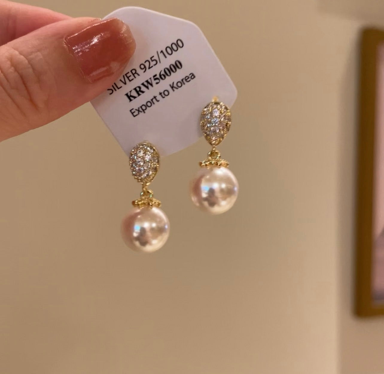 Missdear Earrings Freshwater Pearl Stud Earrings for Women Cute Stud Leverback Earrings