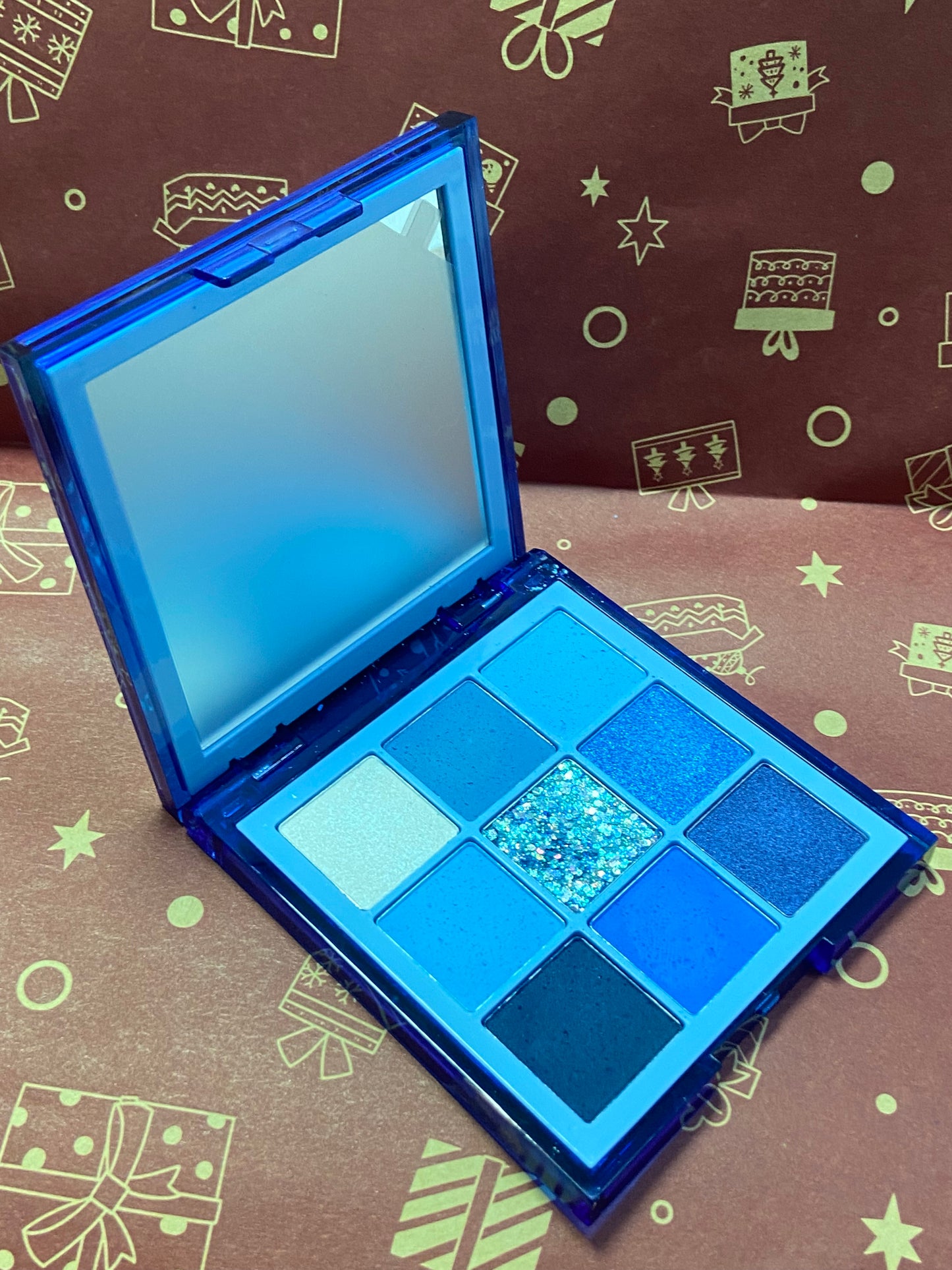 CloudOasis Dark Light Royal Blue Pearl White Glitter Shimmer Eye Shadow Makeup Palette,9 Colors Highly Pigmented Waterproof Matte Glitter Shimmer Daily Party Sparkling Eyeshadow Palett Gift