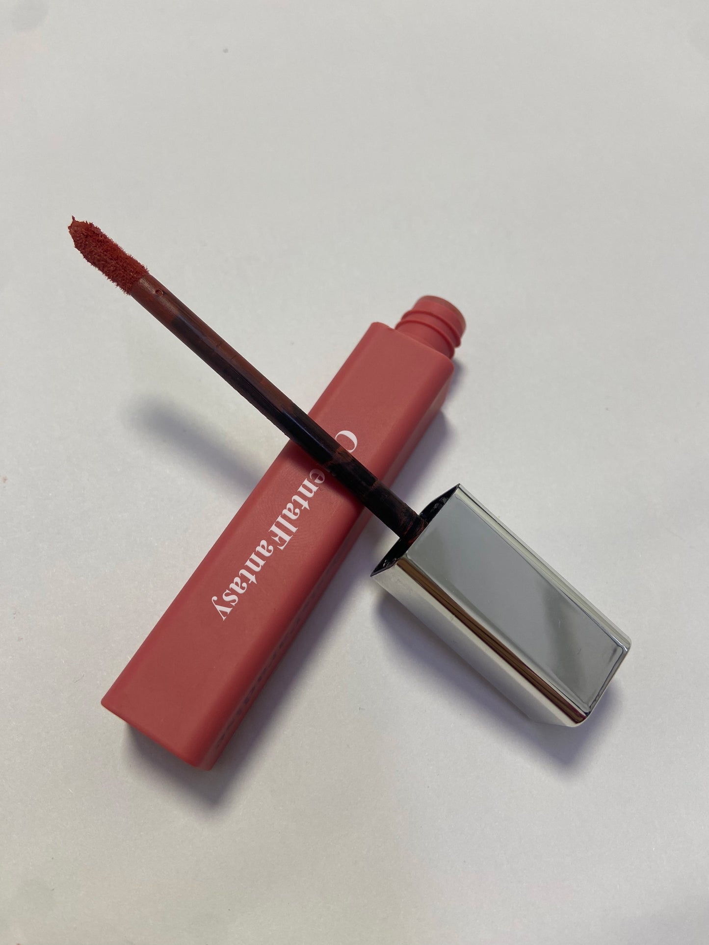 orientalfantasy Lifter Gloss, Hydrating Lip Gloss with Hyaluronic Acid, High Shine for Plumper Looking Lips, Heat, Raspberry Neutral