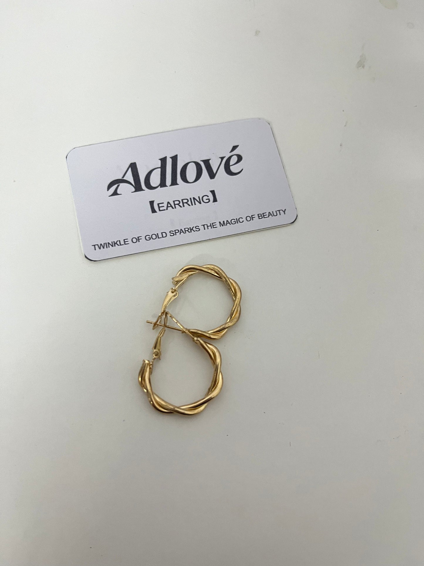 【Adlove Twisted Gold Hoop Earrings | Spark Your Beauty Magic】