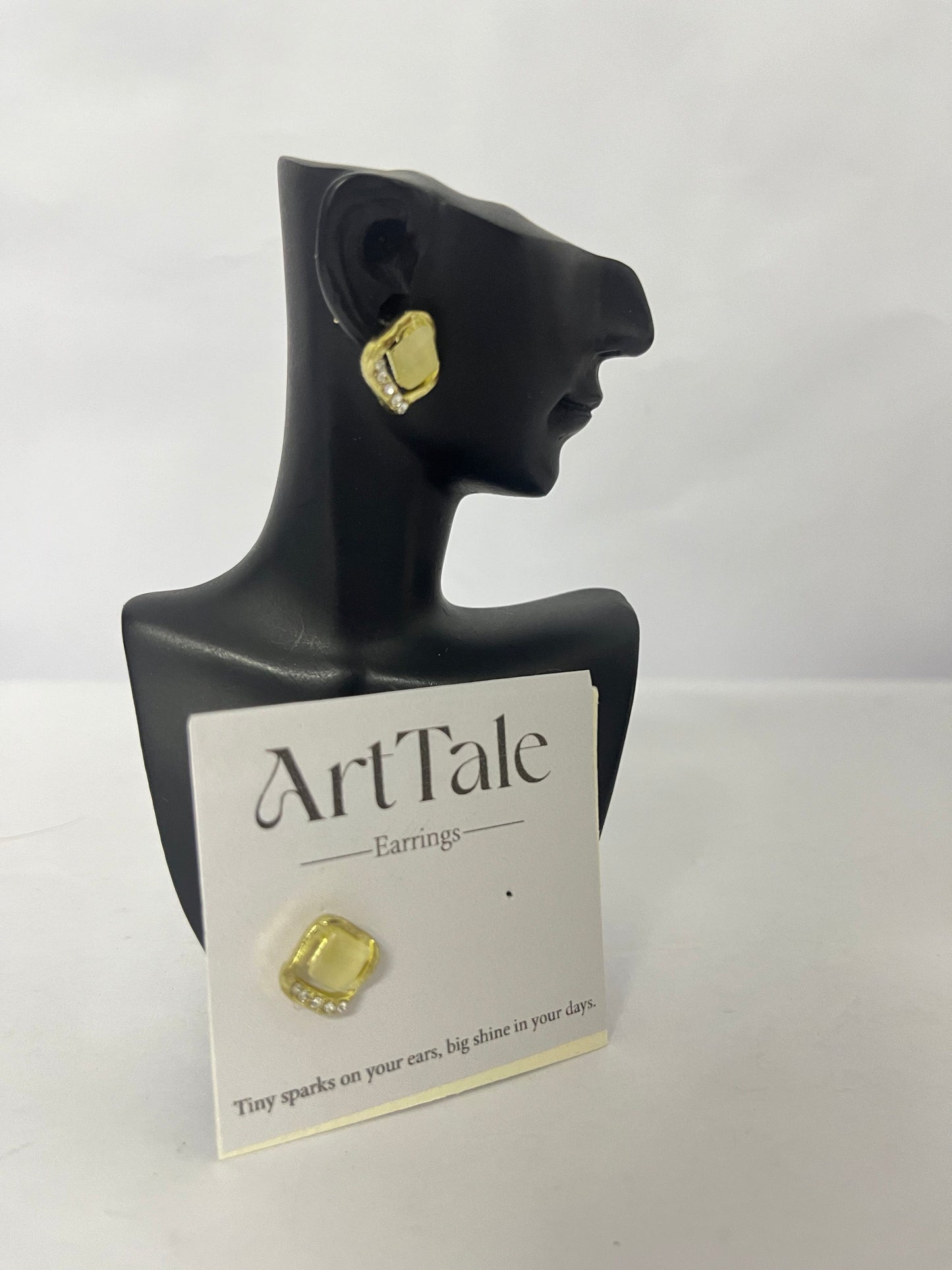 ArtTale Ear studs Geometric Diamond-Embedded Earrings - Delicate Sparks on Ears, Shining Focus in Daily Life