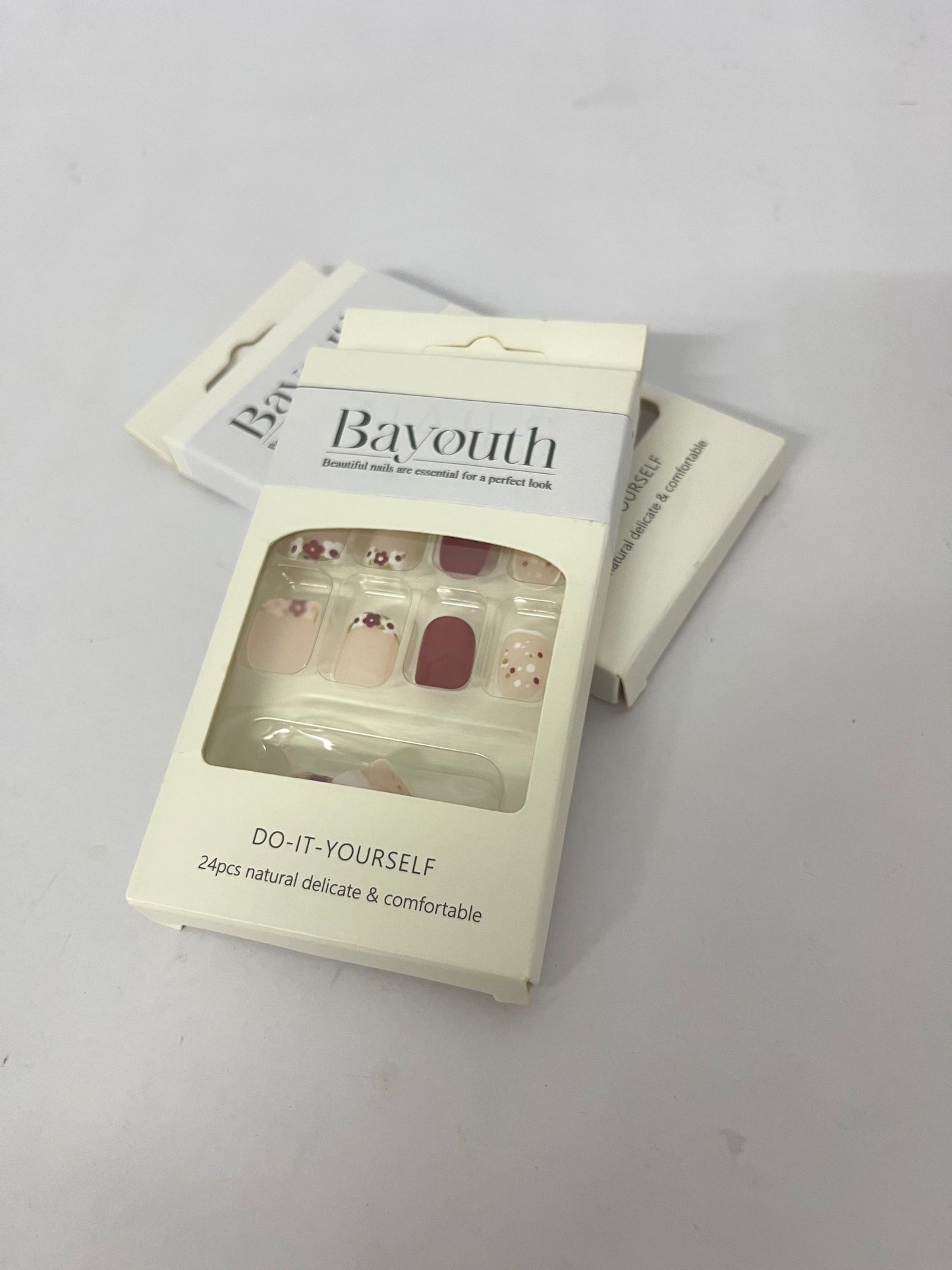 Bayouth False nails Short Press on Nails Square Fake Nails Bling Full Cover French False Nails for Women and Girls 24PCS