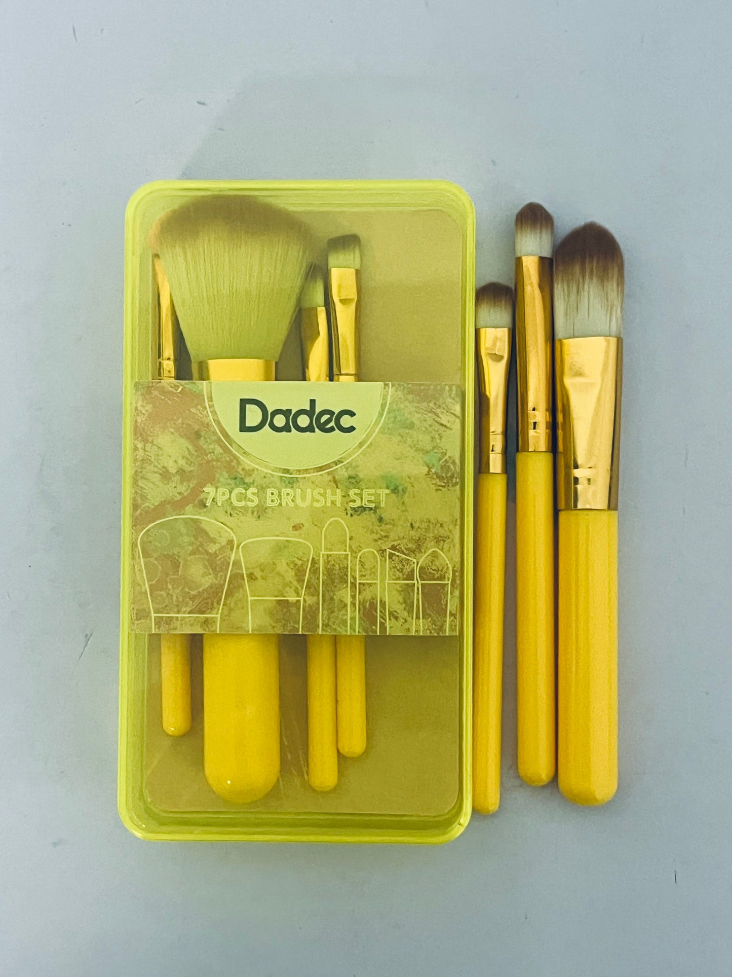 Dadec Makeup Brushes Premium Synthetic Foundation Powder Concealers Eye Shadows 7 Pcs Makeup Beginner or Professional with Travel Case