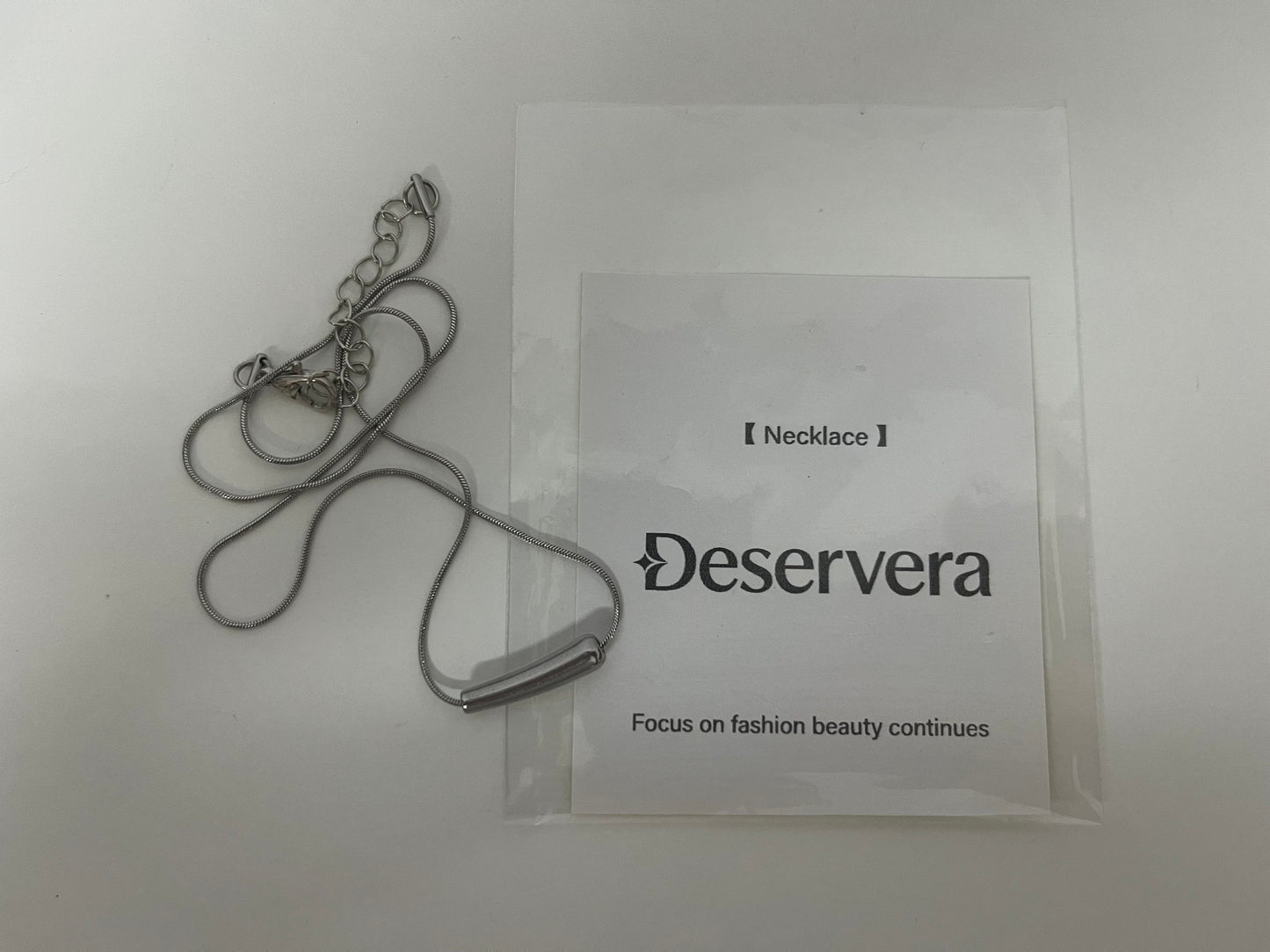Deservera Minimalist Silver Bar Necklace Low-Key & Elegant Statement Piece for Outfits