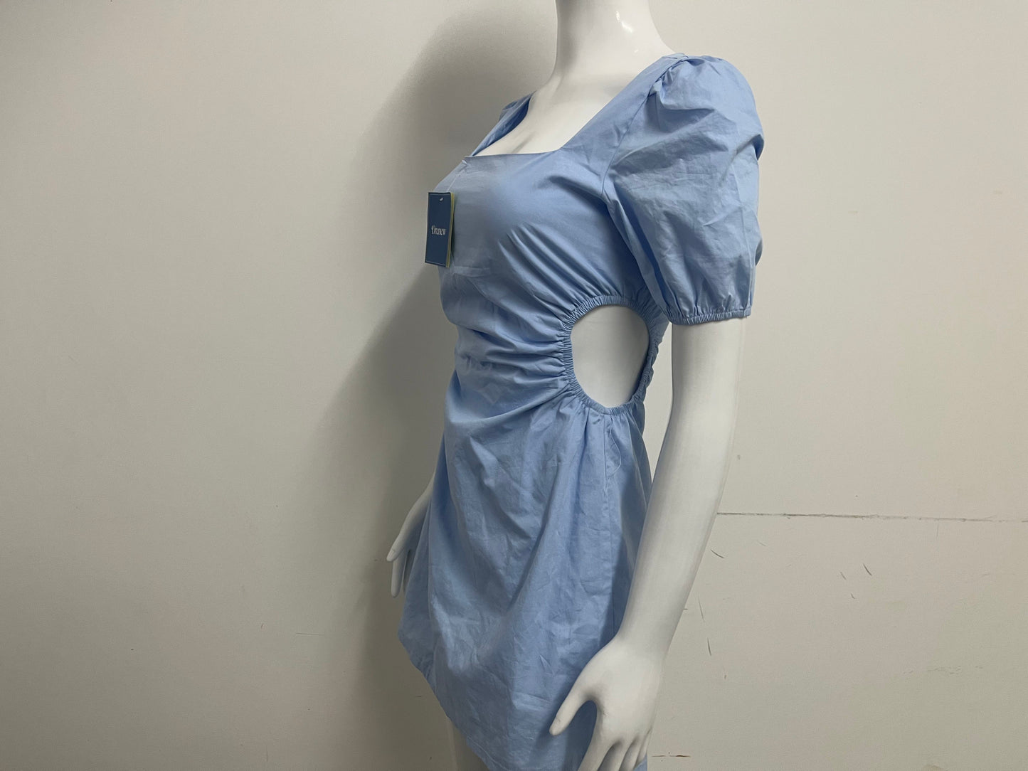 【Drenew Cutout Puff-Sleeve Mini Dress】—— Feminine Charm Meets Casual Comfort