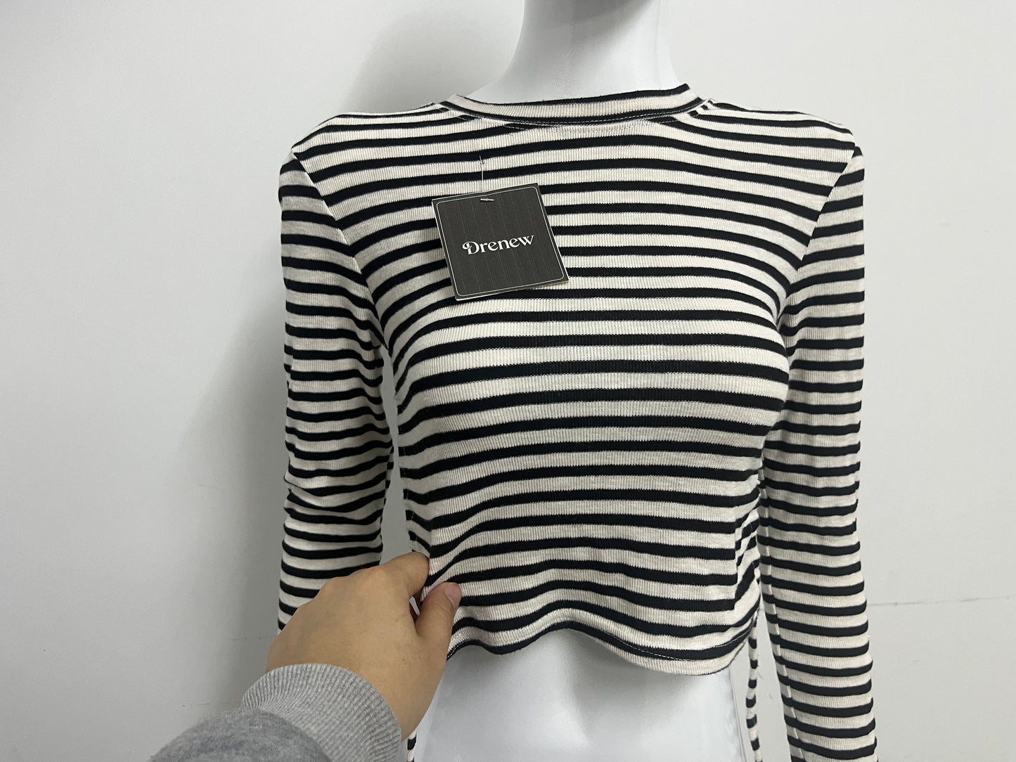 【Drenew Striped Ribbed Cropped Top】—— Timeless Style with Modern Edge