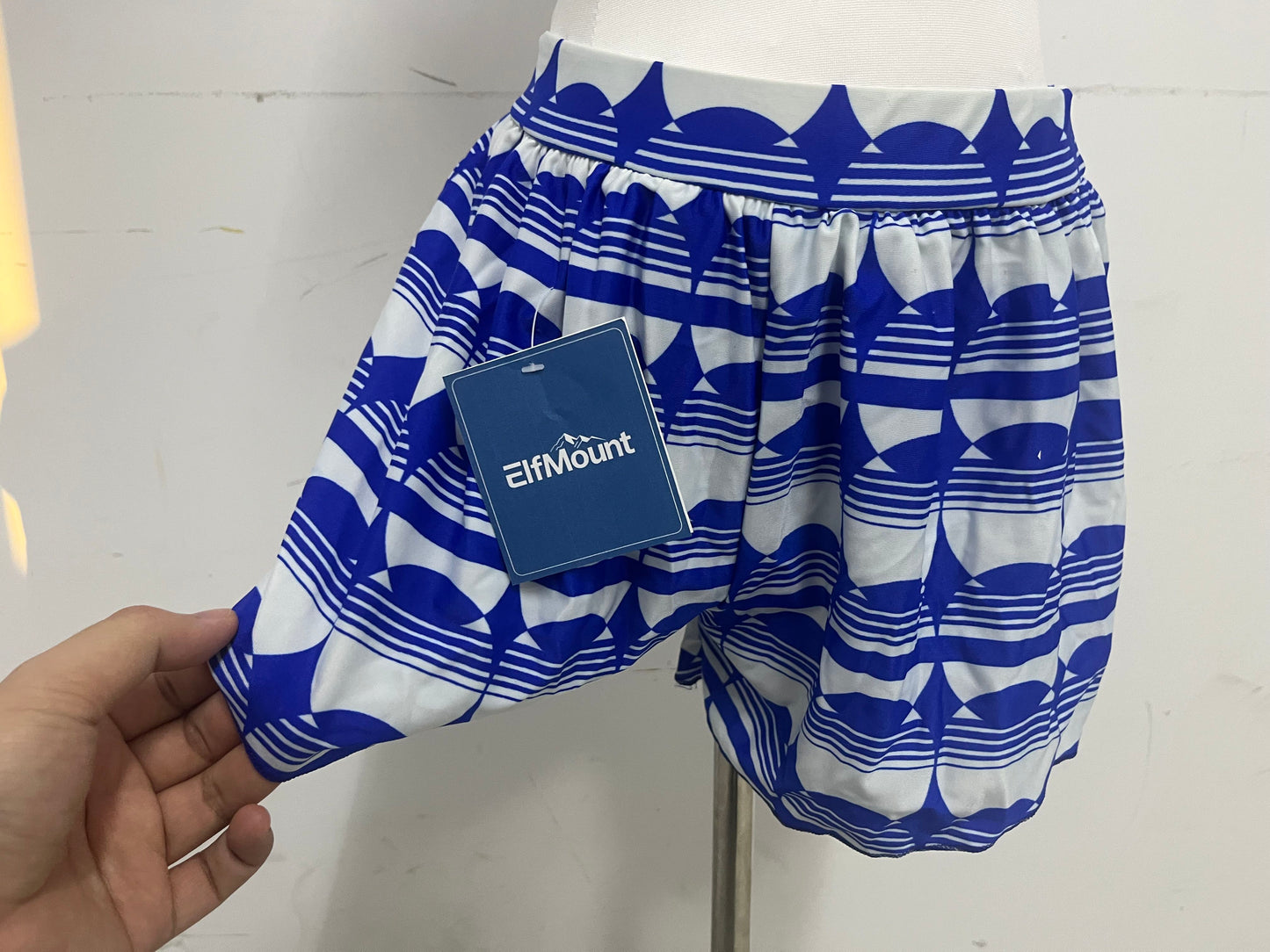 【ElfMount Blue & White Geometric Wide-Leg Shorts】—— Vibrant & Comfortable Bottoms for Casual Styling
