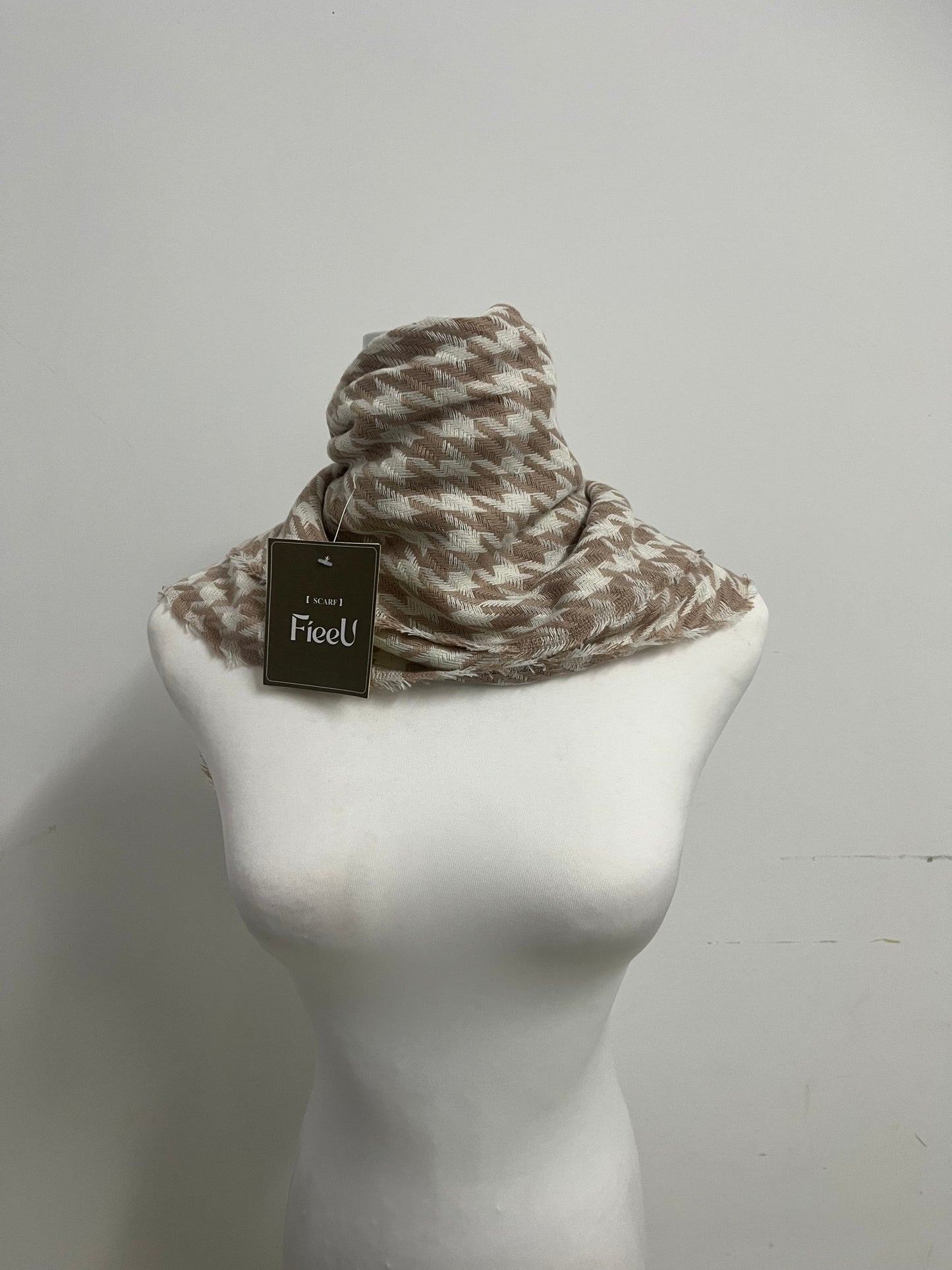 FieeU Brown Houndstooth Scarf - Classic Design for Casual & Dressy Looks