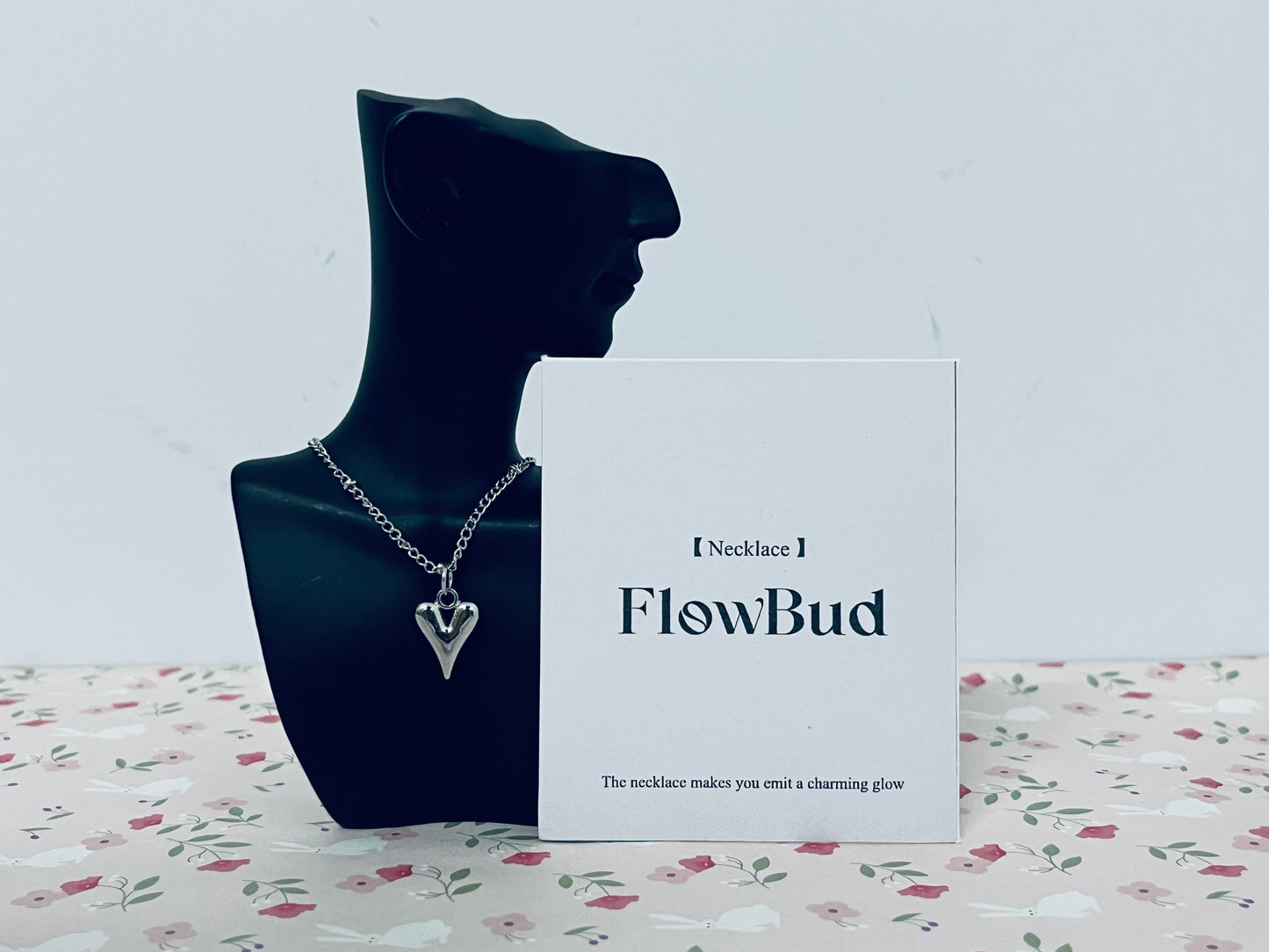FlowBud Silver Necklace Women,Stainless Steel Chain Necklace Woman Heart Women Necklace Pendant Silver