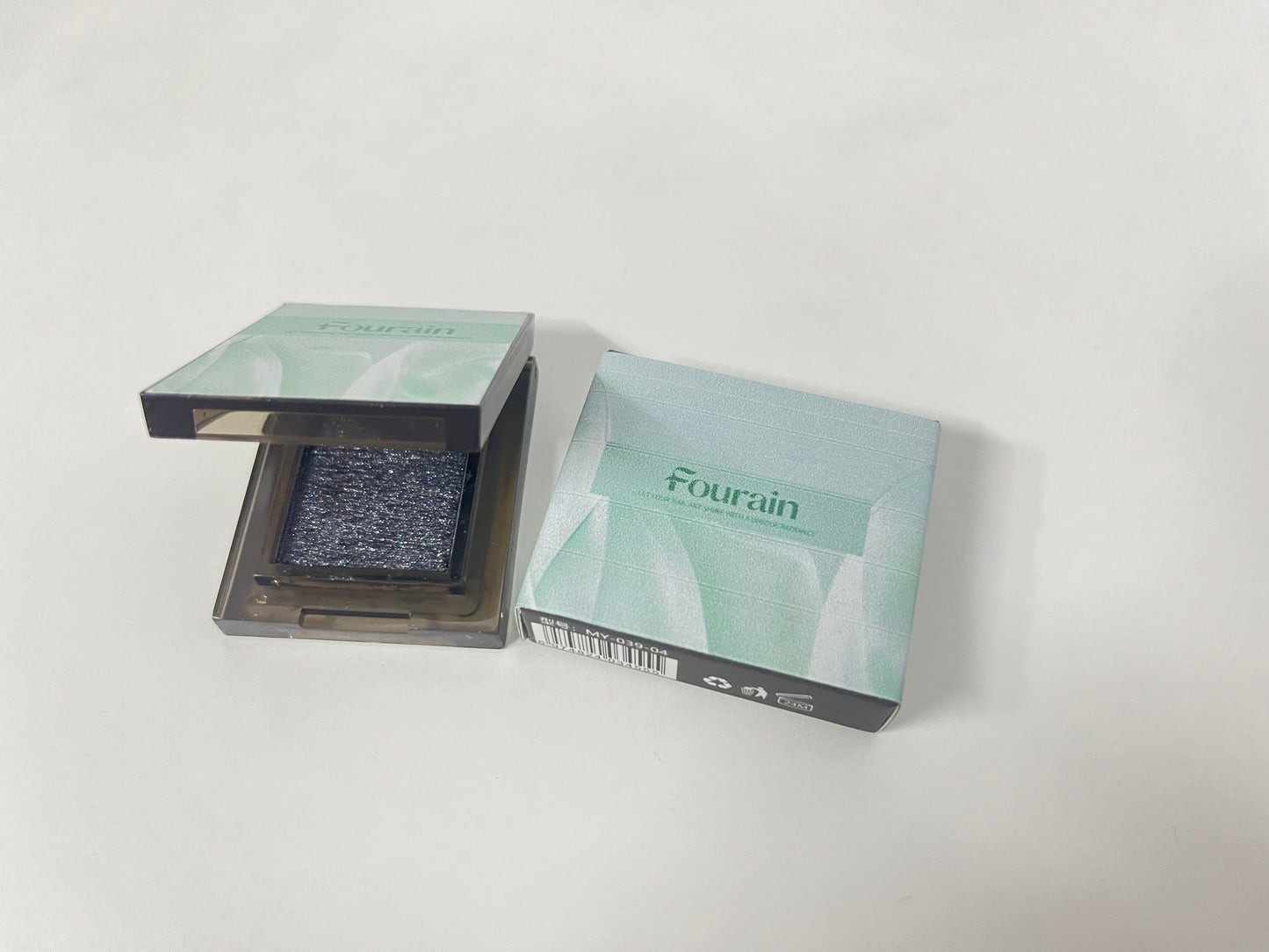 Fourain Star-Shine Black Diamond Single Eyeshadow Glitter Texture An Accent Item for Eye Makeup Atmosphere