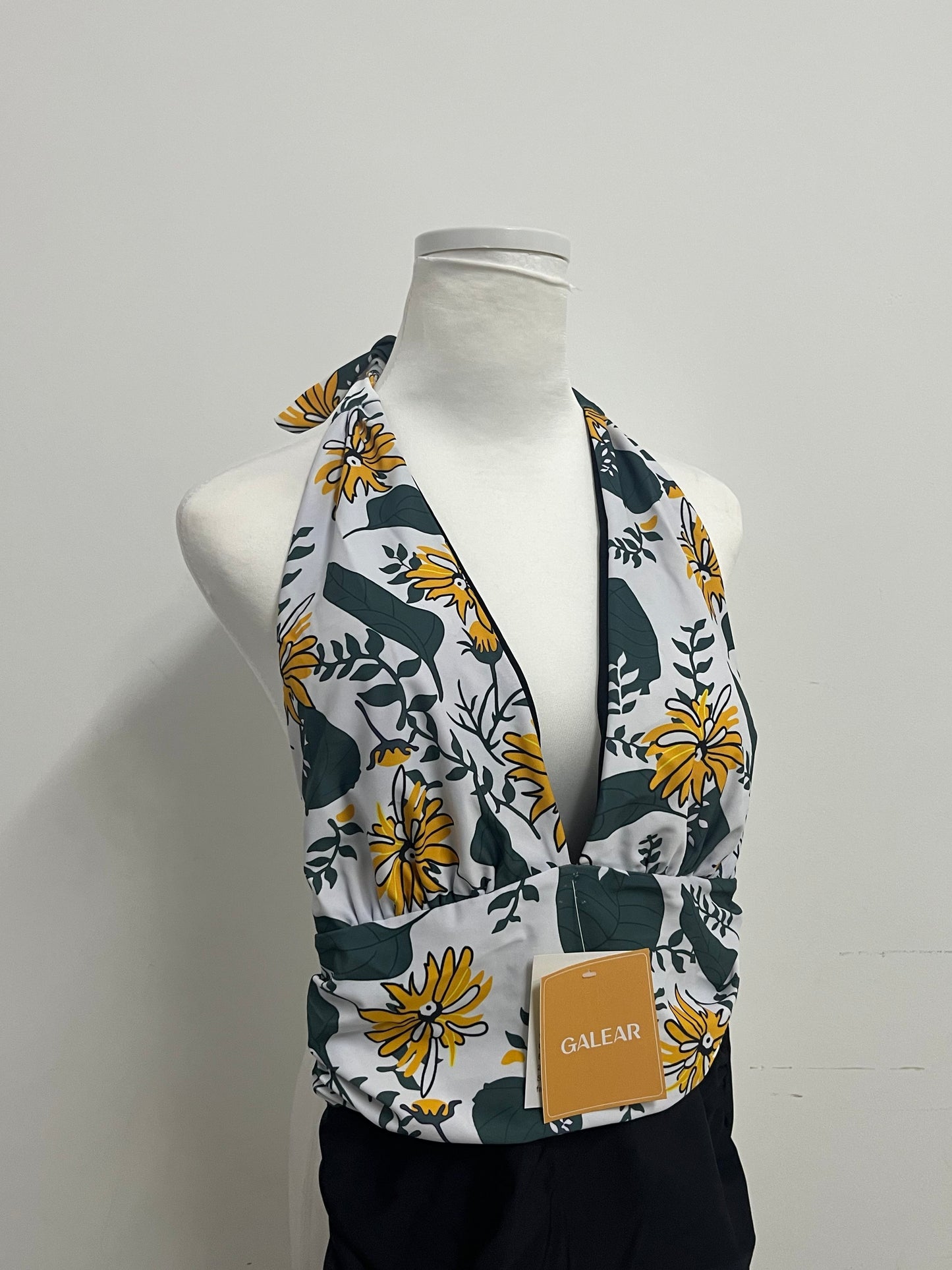 【GALEAR Floral Print Two-Piece Swimsuit】—— Stylish & Flattering Beachwear Choice