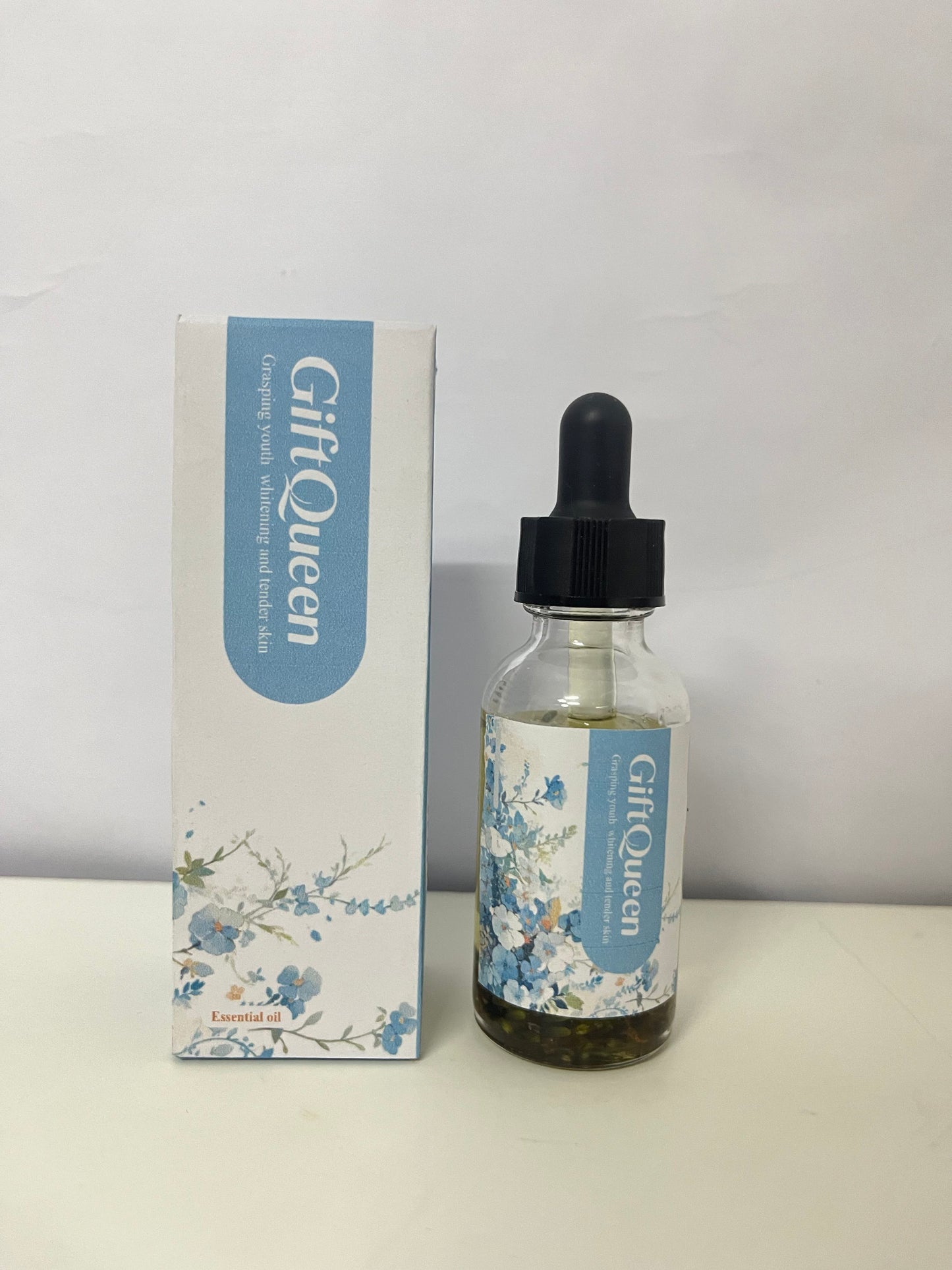 GiftQueen Floral Essential Oil, Brightening & Tendering Skin, Plant-Extracted, Dropper Design, Aromatic Care Oil