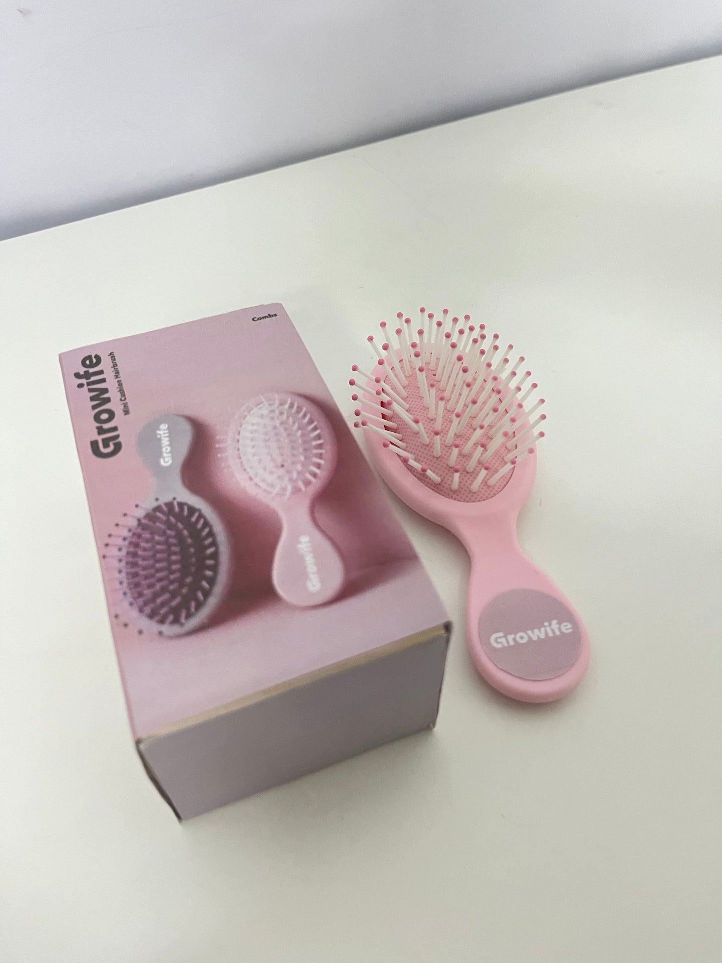 【Growife Mini Cushion Hairbrush】—— Gentle Grooming for Daily Hair Care