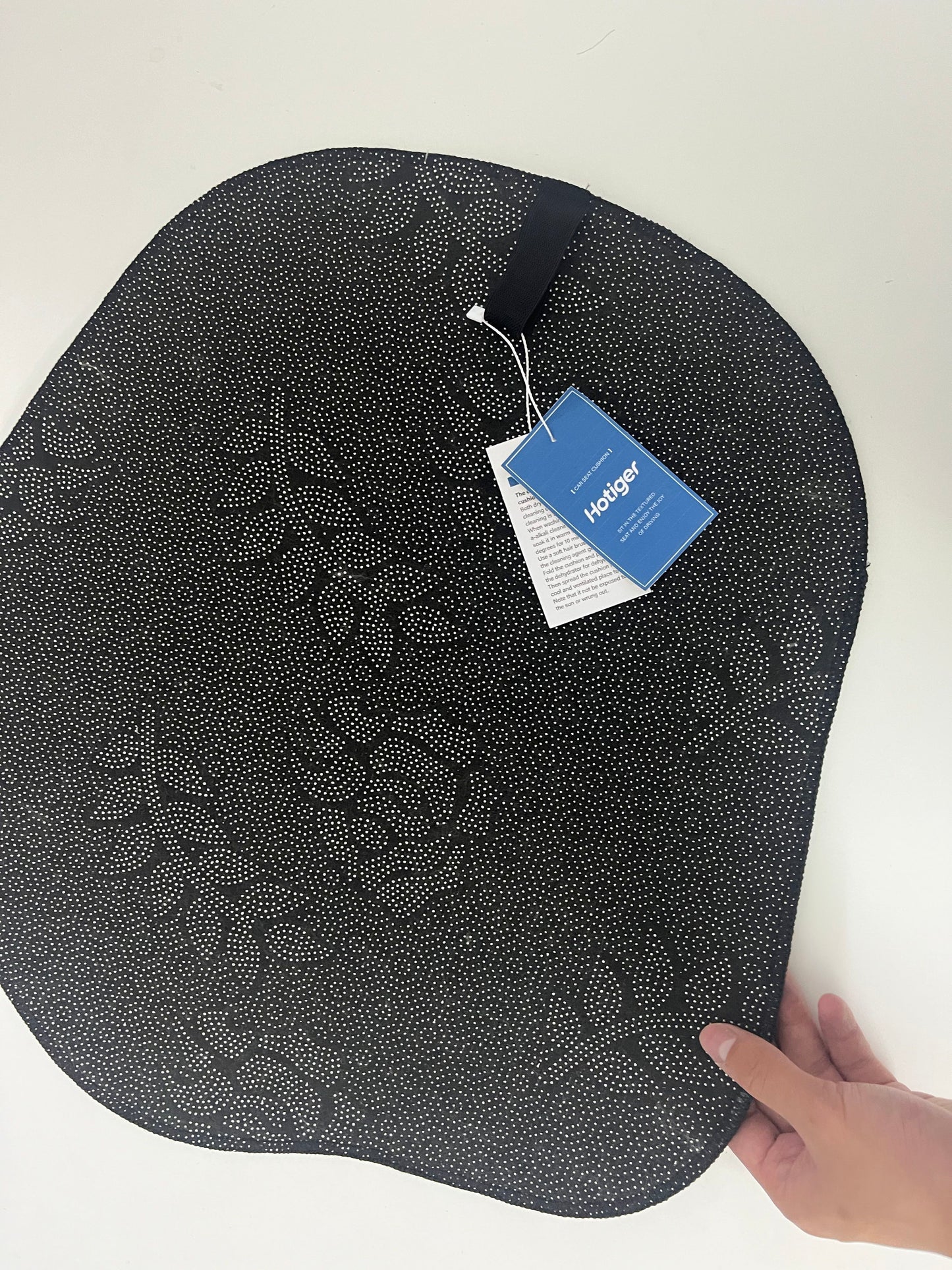 Hotiger Cute Paw Car Seat Cushion, Non-Slip Skin-Friendly Car Seat Pad, Stylish Interior Decoration for Car Seats