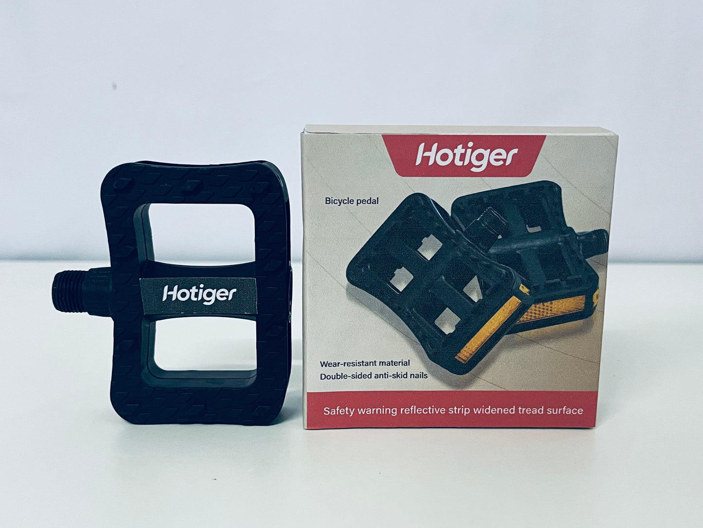 Hotiger Bicycle Pedals, Wear-Resistant Material with Double-Sided Anti-Skid Nails, Safety Reflective Strip & Widened Tread Surface, Universal for Mountain Bikes & Road Bikes