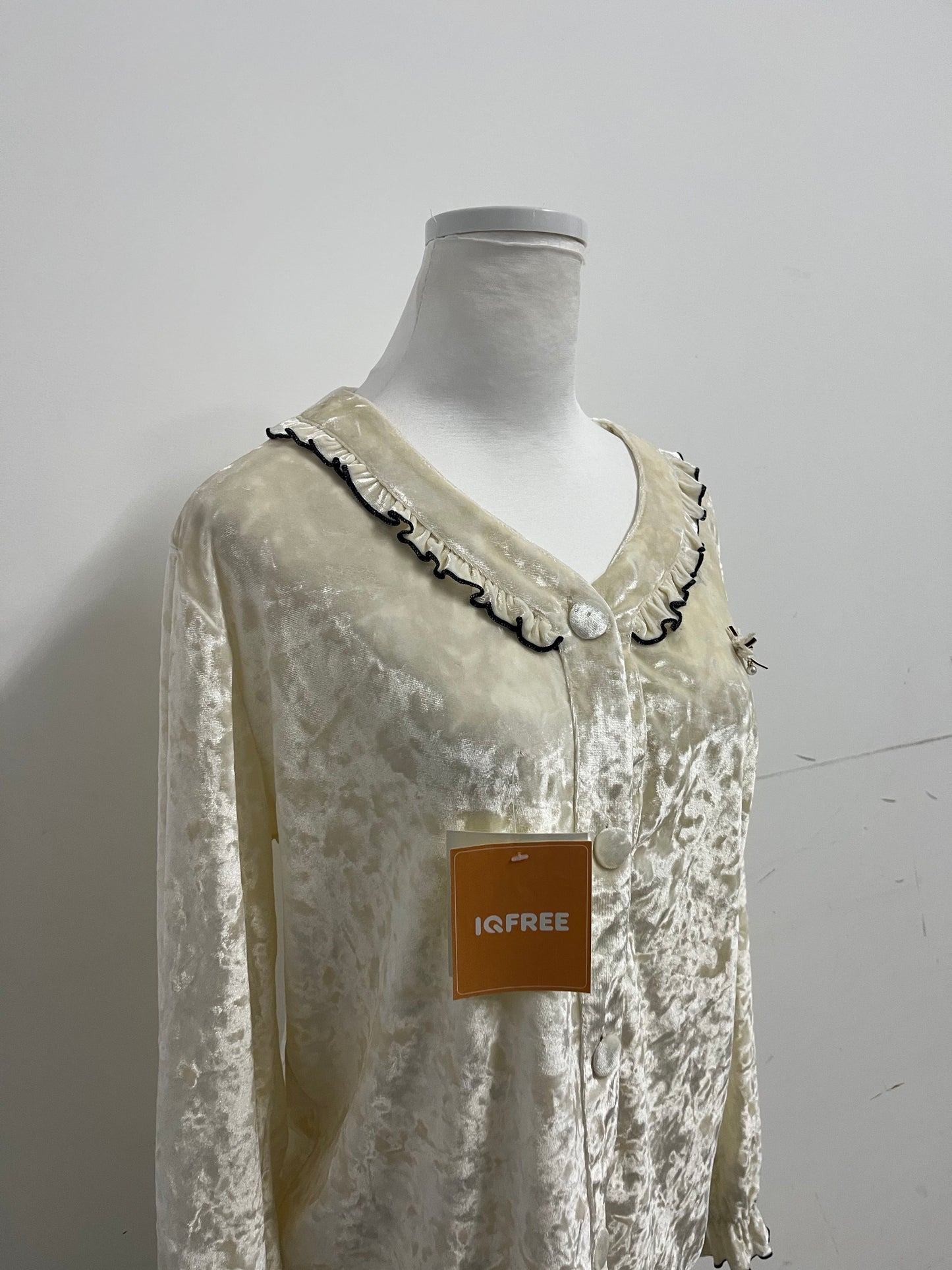 IQFREE Coats Light Yellow Velvet Lace Blouse Retro & Sweet Atmosphere Outfit Item