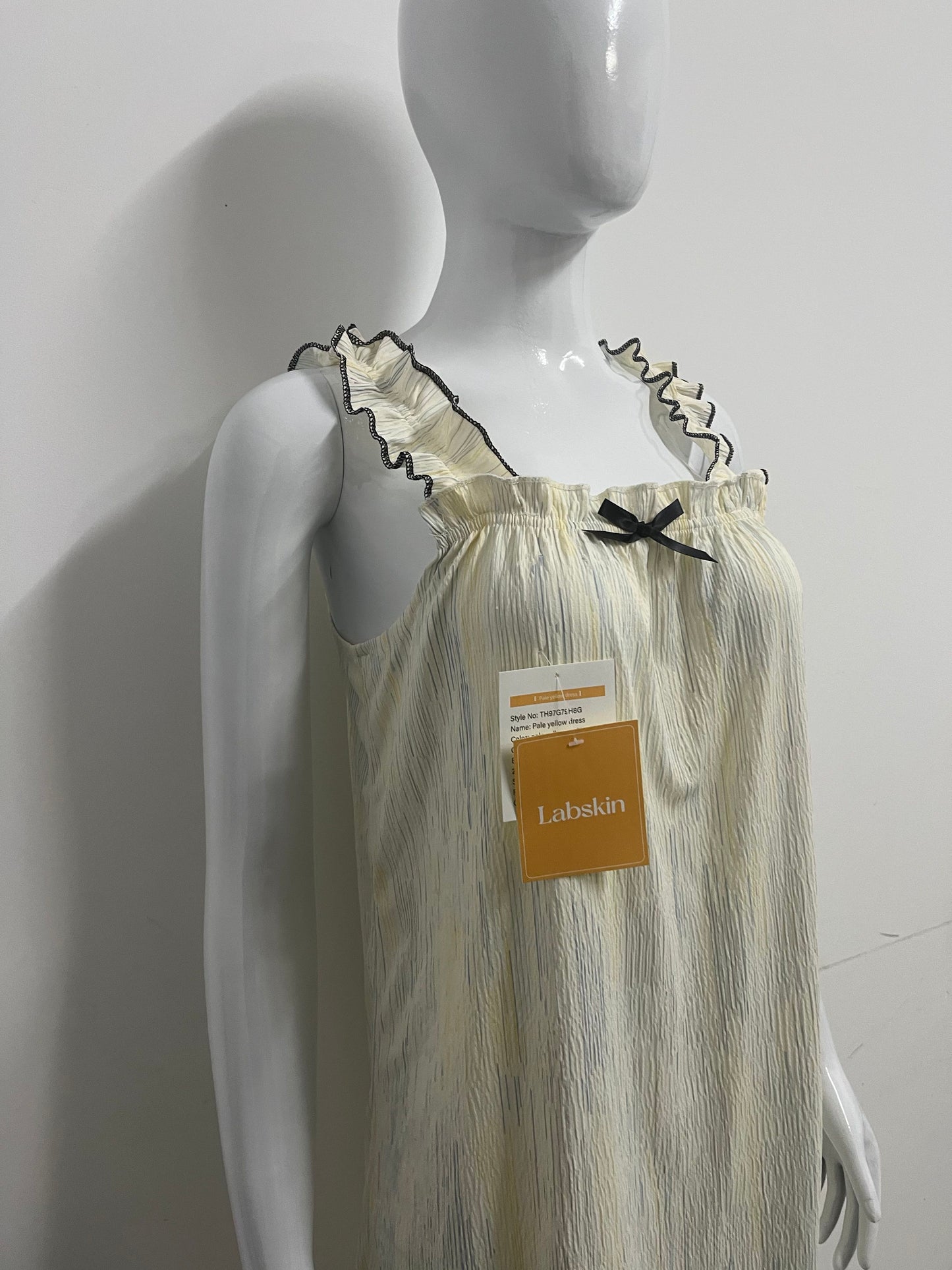 【Labskin Ruffle Strap Nightdress】—— Cozy & Feminine Loungewear for Restful Nights