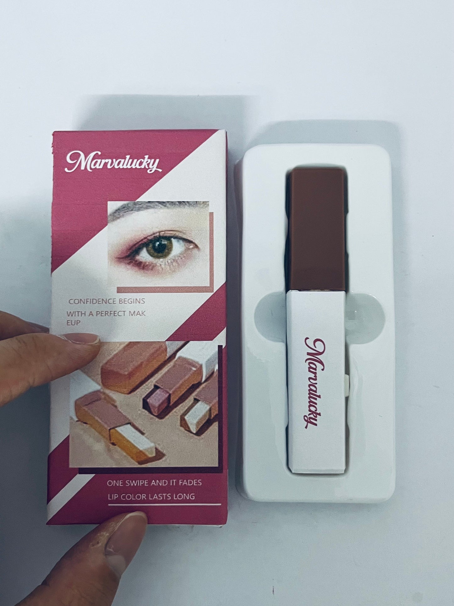 Marvalucky Eyeshadow 101 Cream-to-Powder Waterproof Shadow Stick – Champagne Shimmer – Long-Lasting, Crease-Proof, Medium Golden-Beige Shimmer Cream Eyeshadow with Built-in Smudger