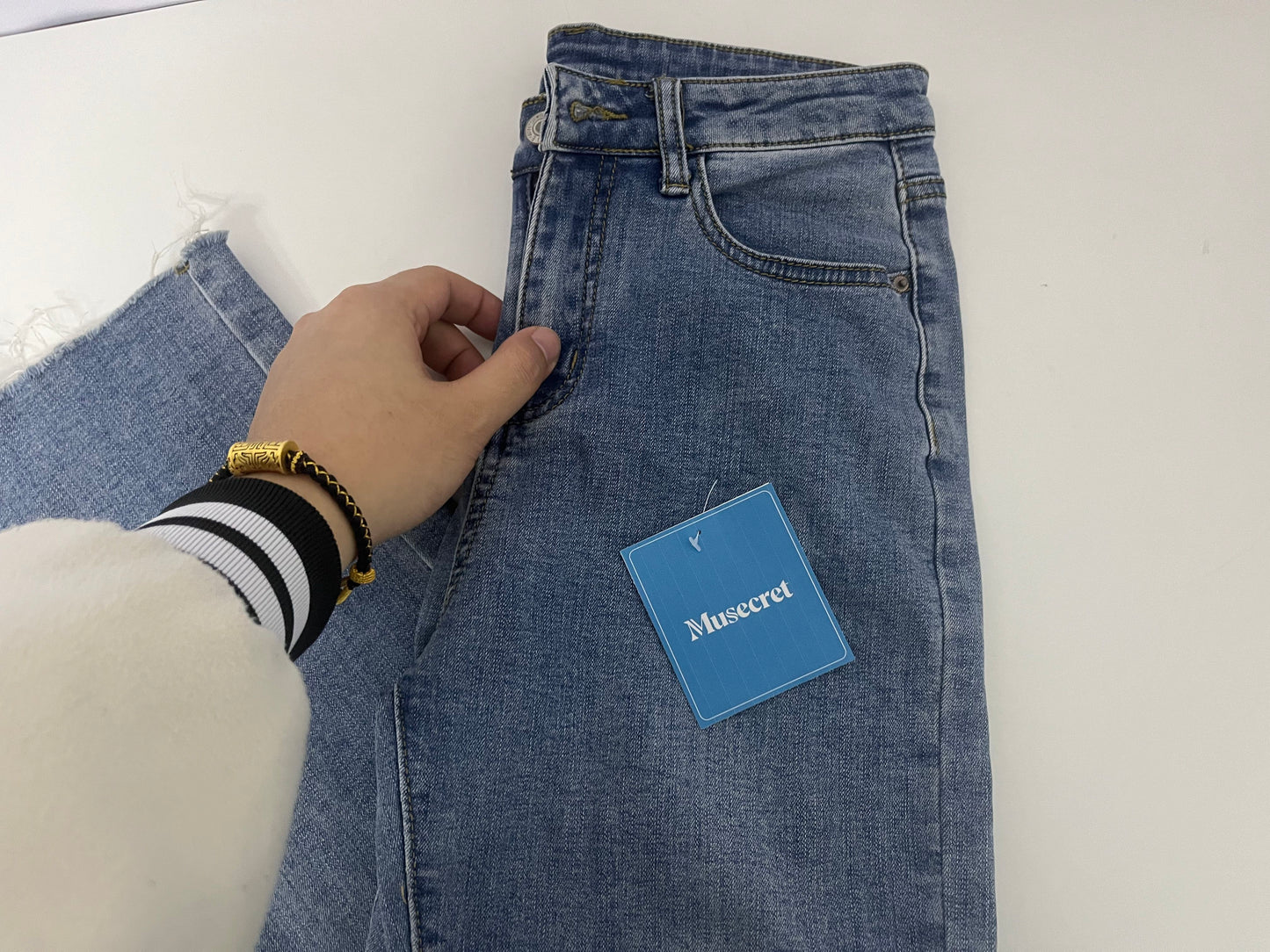 Musecret Medium Blue Washed Straight-Leg Jeans - Comfort Stretch Cotton Blend Denim for Daily Wear