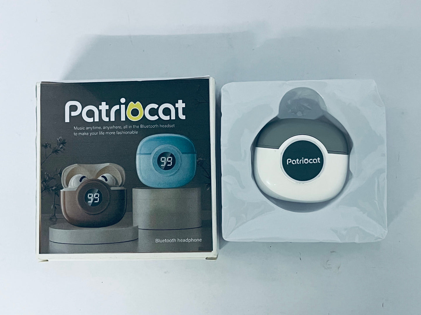 Patriocat Wireless Earbuds 5.49 Bluetooth TWS In-Ear LED Digital Display Earphones IPX-5 Waterproof 30 Hours Total Playtime 180 Hours Standby HiFi Stereo ENC Headphones White