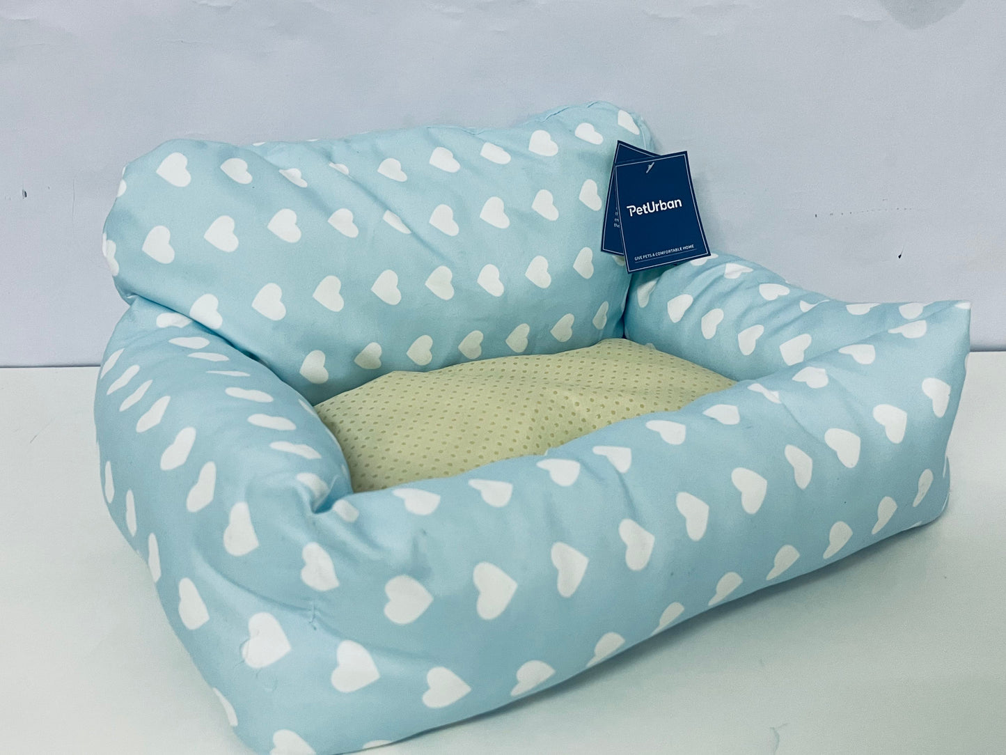【PetUrban Heart-Pattern Pet Bed】—— Cozy Rest Space for Your Furry Friend