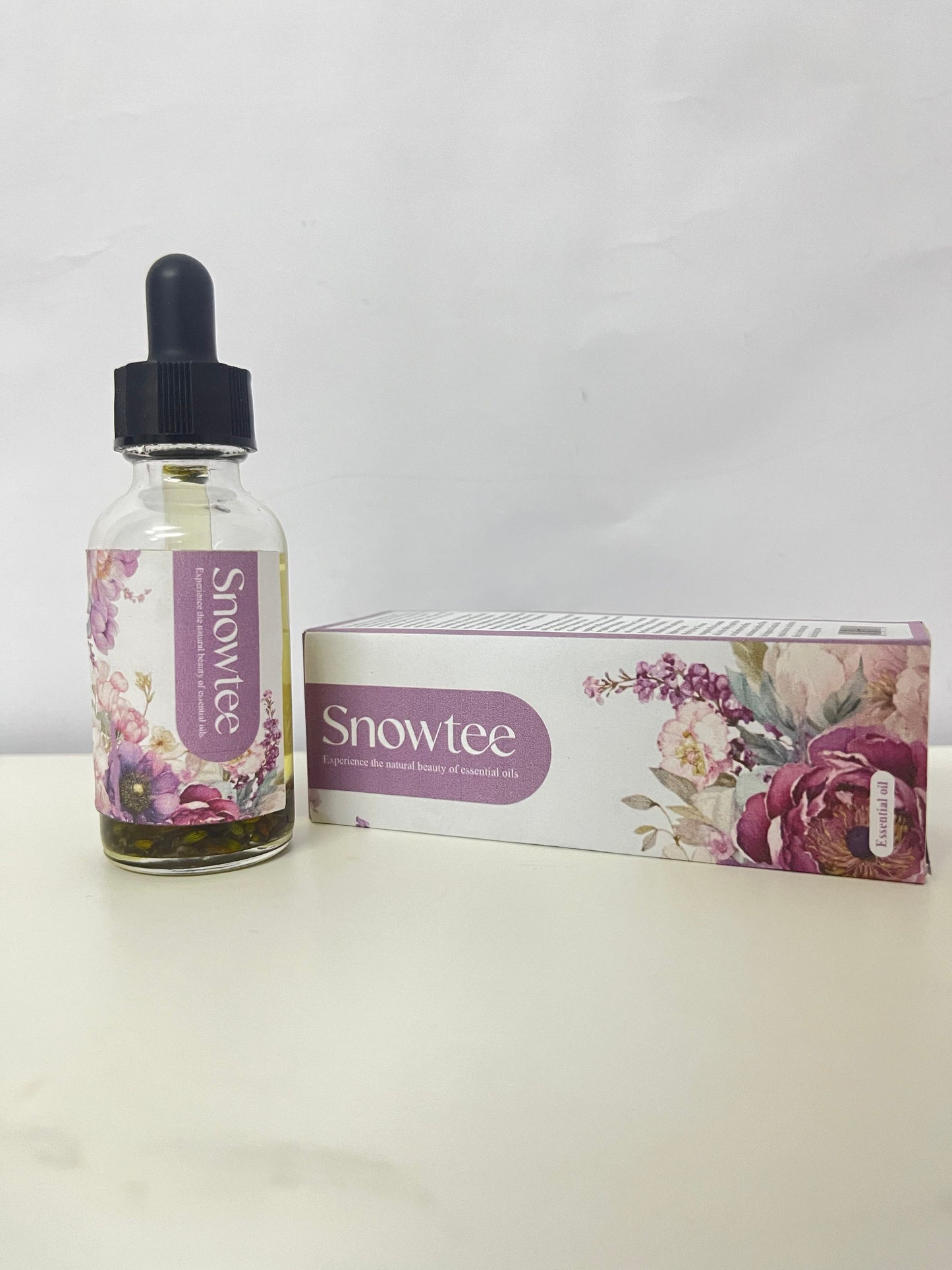 Snowtee Essential Oil – Encounter Plant Essence, Embark on a Natural Healing Feast for the Senses and Mind