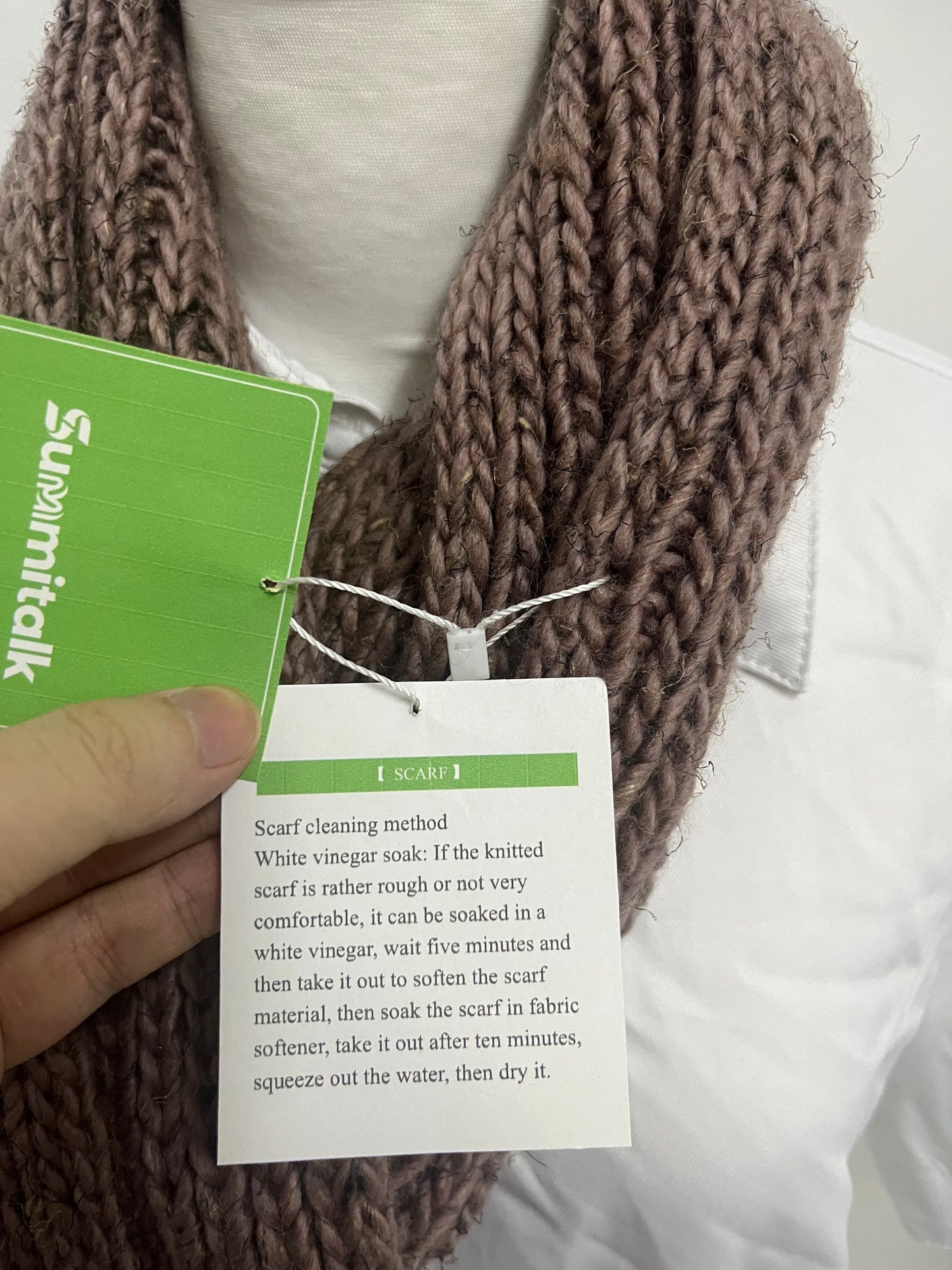 【Summitalk Chunky Knit Fringe Scarf】—— Cozy Warmth & Timeless Style for Cold Days