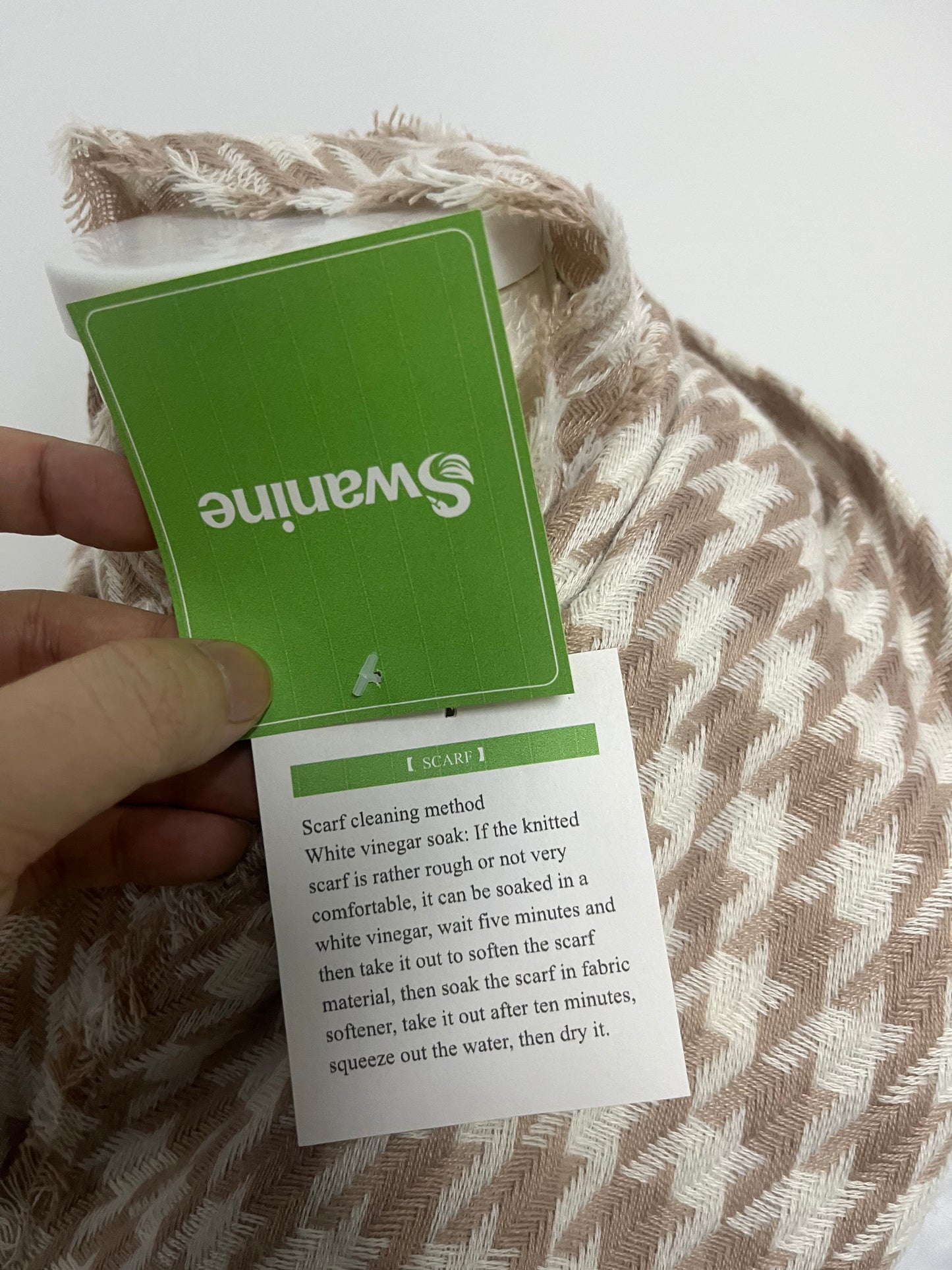 【Swanine Scarfs】—— Timeless Style & Cozy Warmth for Every Outfit