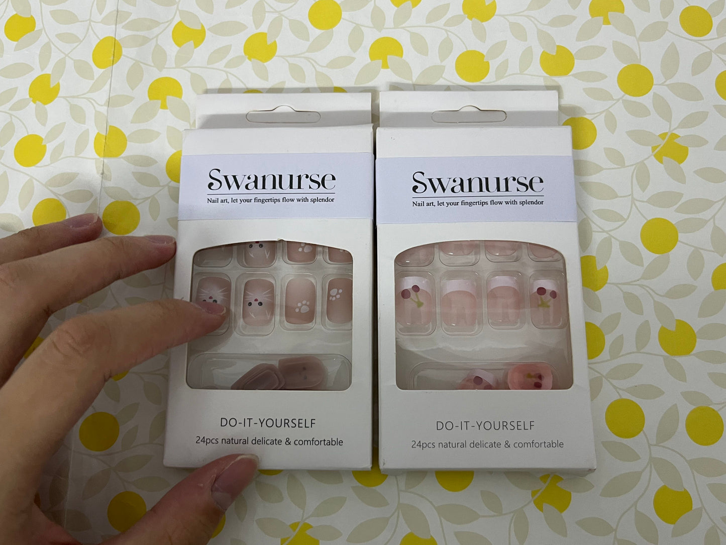 Swanurse Cute Animal Artificial Fake Nails, Medium Length Press on Nails,Full Cover False Nails Kits for Women Girls