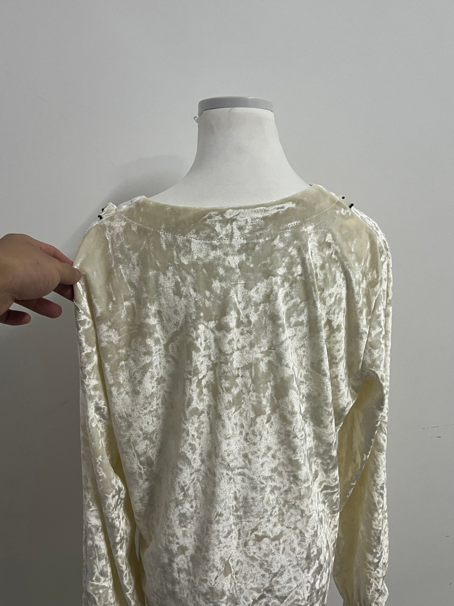Traveluck Light Yellow Women’s Sleepwear - Ruffled Collar Long-Sleeve Sleepwear (S/M/L)