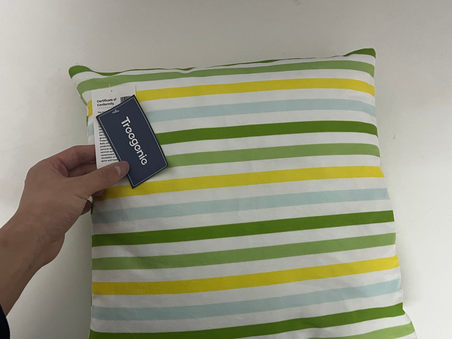 【Treegenie Fresh Stripe Throw Pillow】—— Vibrant Comfort for Bright Spaces