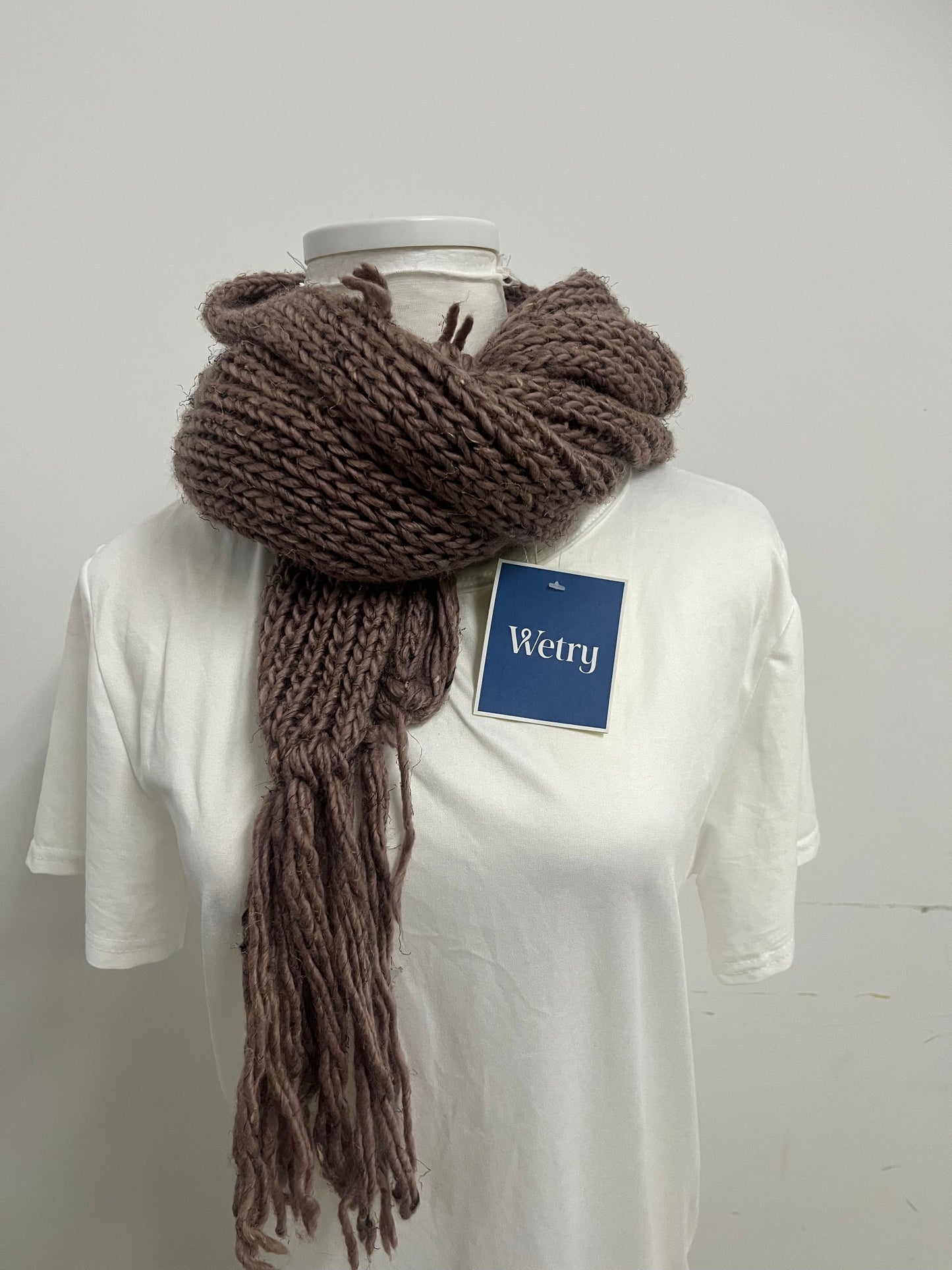 【Wetry Brown Chunky Knit Oversized Scarf】—— Cozy & Stylish Winter Essential