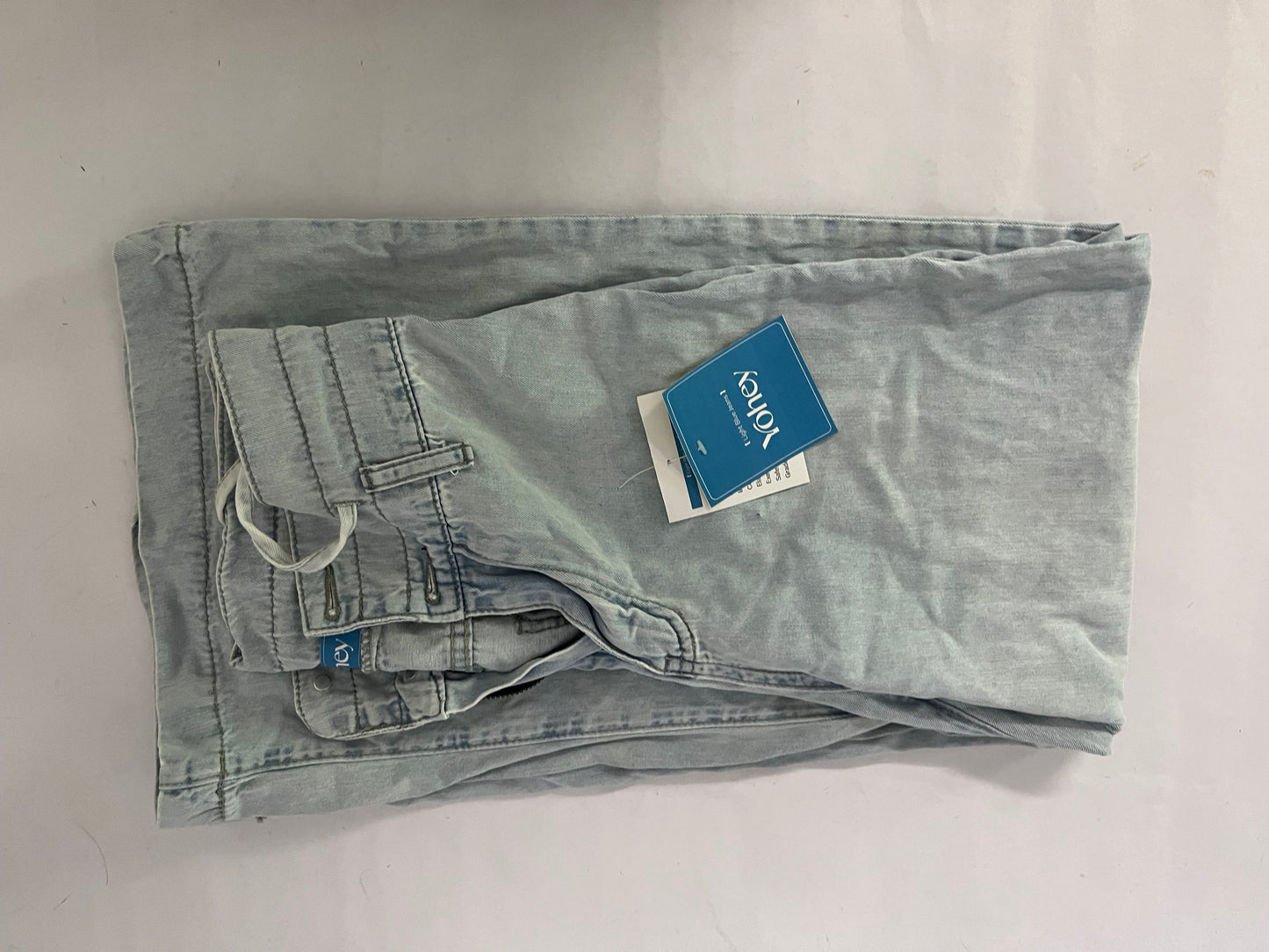 Yoney Light Blue Washed Jeans: A Sincere Combination of Retro Style and Comfortable Wearing