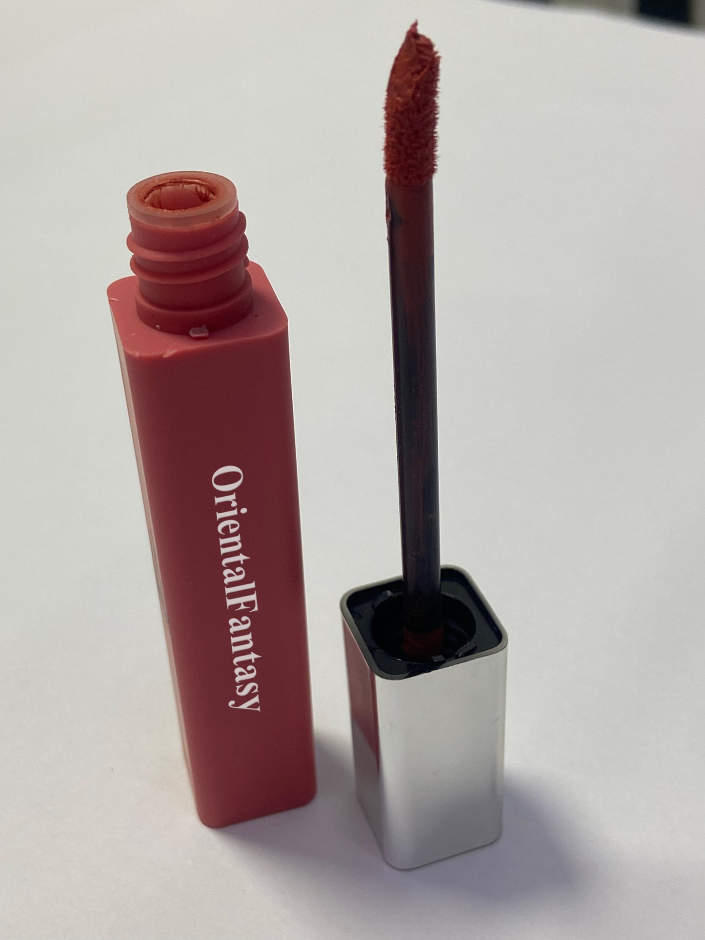 orientalfantasy Lifter Gloss, Hydrating Lip Gloss with Hyaluronic Acid, High Shine for Plumper Looking Lips, Heat, Raspberry Neutral