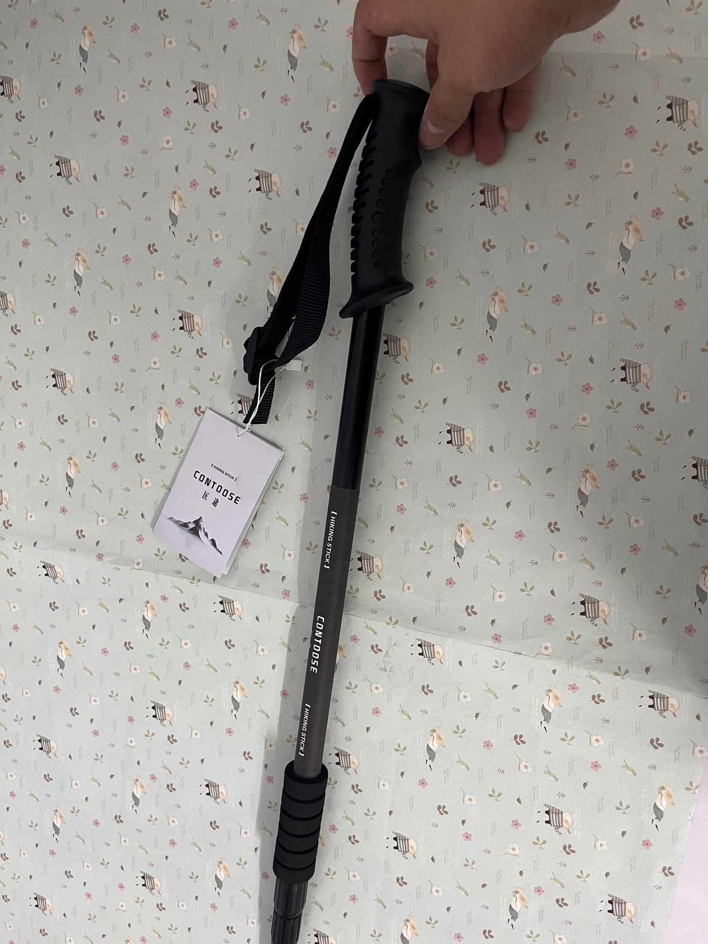 Trekking Poles Ultralight Adjustable Non-Slip Walking Sticks Adult Hiking Canes Telescopic Alpenstocks