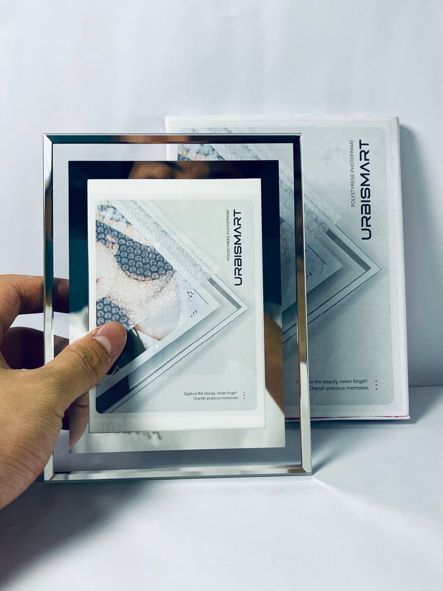 URBISMART Acrylic Picture Frames, Clear Picture Frames with Stand, Magnetic Frame Acrylic Lucite Frameless Transparent Cubes Floating Gift for Home Office Desktop Display Horizontally or