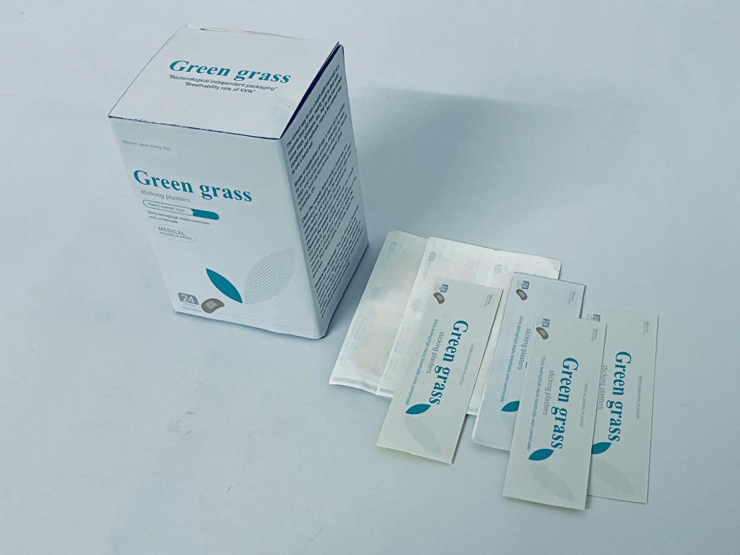 Green grass sticking plasters Flexible Fabric Adhesive Bandages, First Aid and Wound Care Supplies, All-One Size, 24 Count