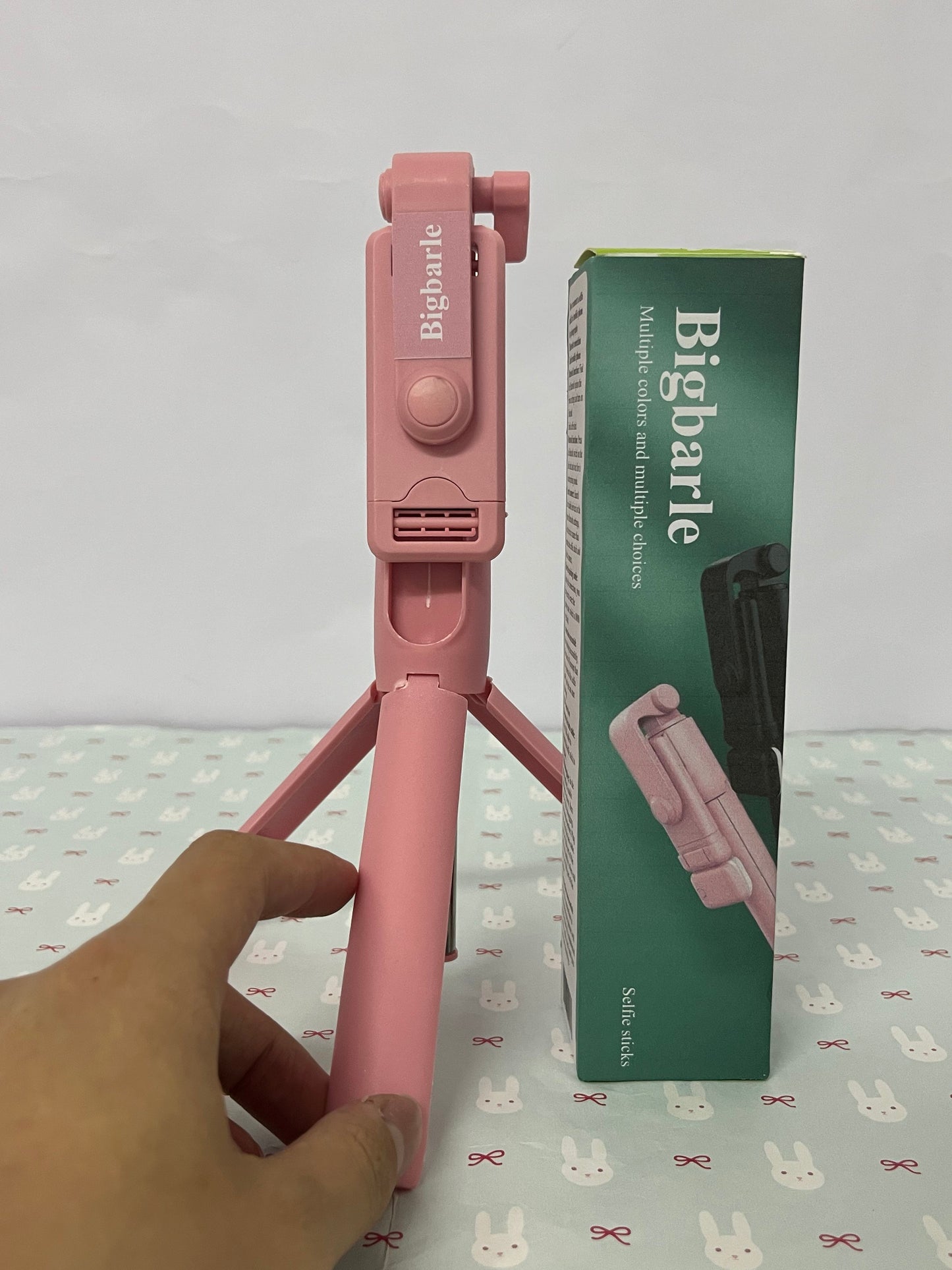 Bigbarle Selfie sticks Selfie Stick Tripod, All-in-one Extendable Aluminum Phone Tripod with Rechargeable Bluetooth Remote for iPhone, Samsung, Google, LG, Sony and More, Fitting 4.7-7 inch Smartphones, Pink