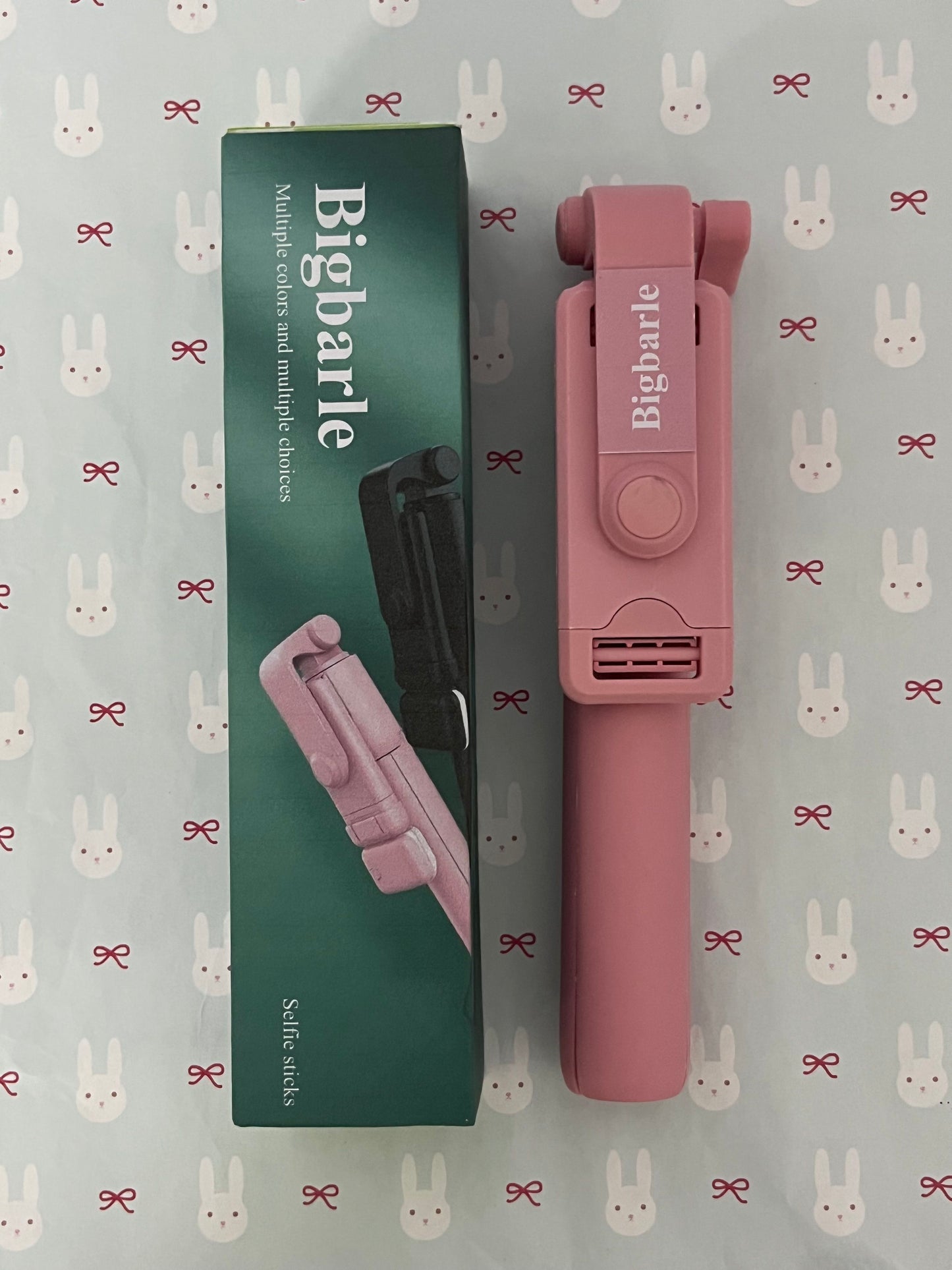 Bigbarle Selfie sticks Selfie Stick Tripod, All-in-one Extendable Aluminum Phone Tripod with Rechargeable Bluetooth Remote for iPhone, Samsung, Google, LG, Sony and More, Fitting 4.7-7 inch Smartphones, Pink