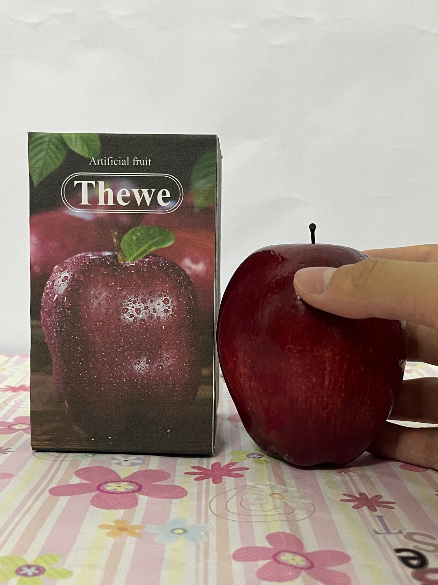 Thewe Artificial fruit Fake Simulation Fruit for Home Kitchen Party Photography Prop Wedding Decoration (1Pc Dark Red Apples)