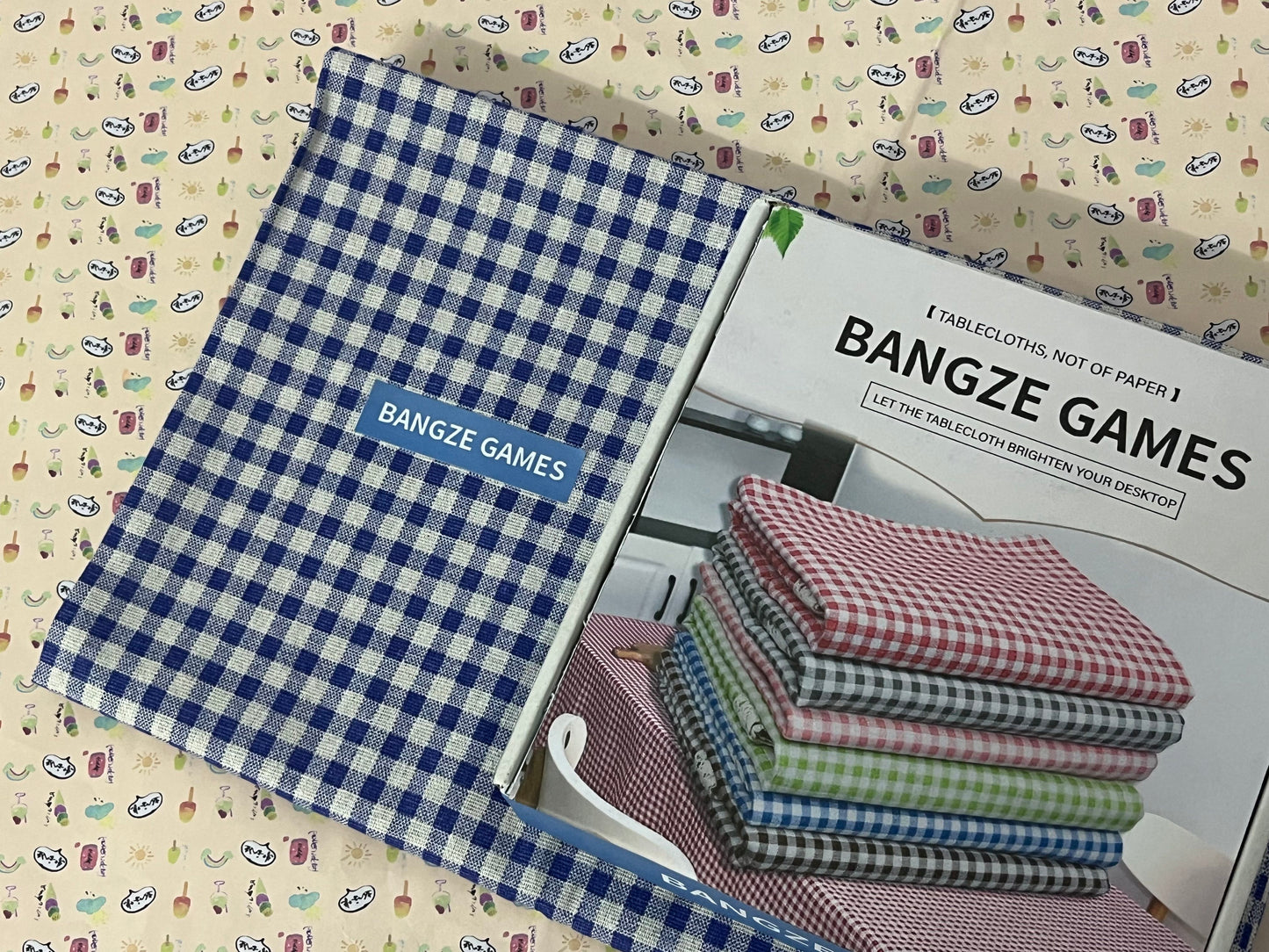 BANGZE GAMES Tablecloths, not of paper Rectangle Plastic Tablecloth 54 x 108 Inches Premium Royal Blue Checkered Decorative Table Cover for Baby Shower, Birthday, Wedding, Indoor and Outdoor use
