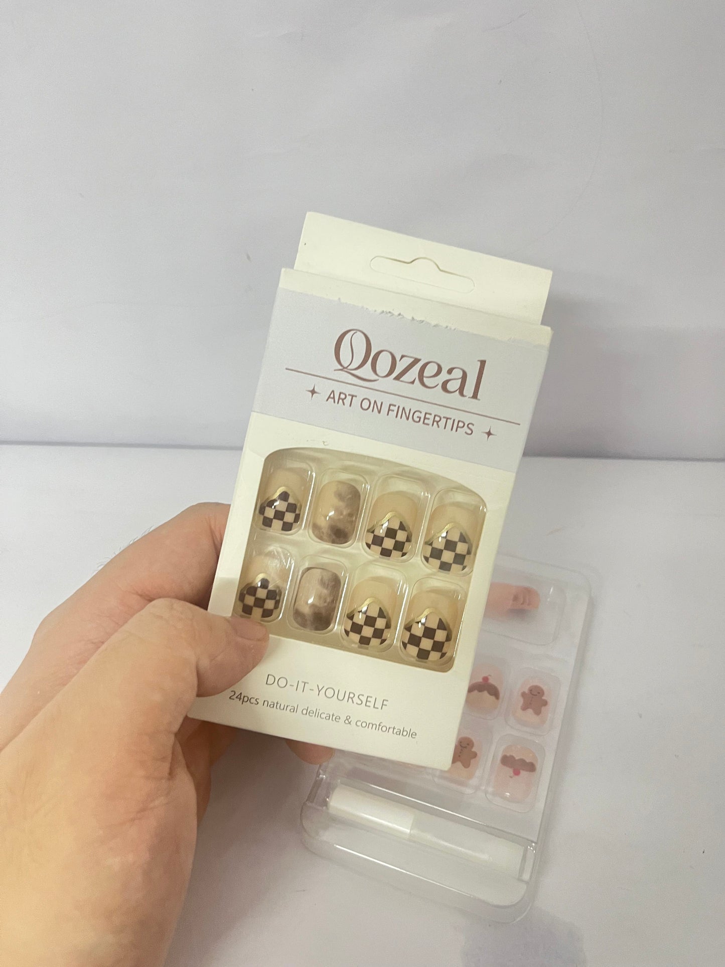Oozeal False Nails Short - Classic Black Matte Grid Pattern, Press on Nails Reusable, Square Fake Nails Kit for Women 24PCS