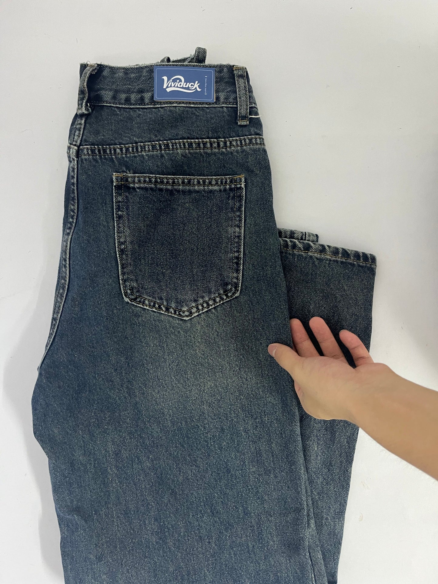 Vividuck  Non-Stretch Regular Fit Straight-Leg Denim Pants Jeans