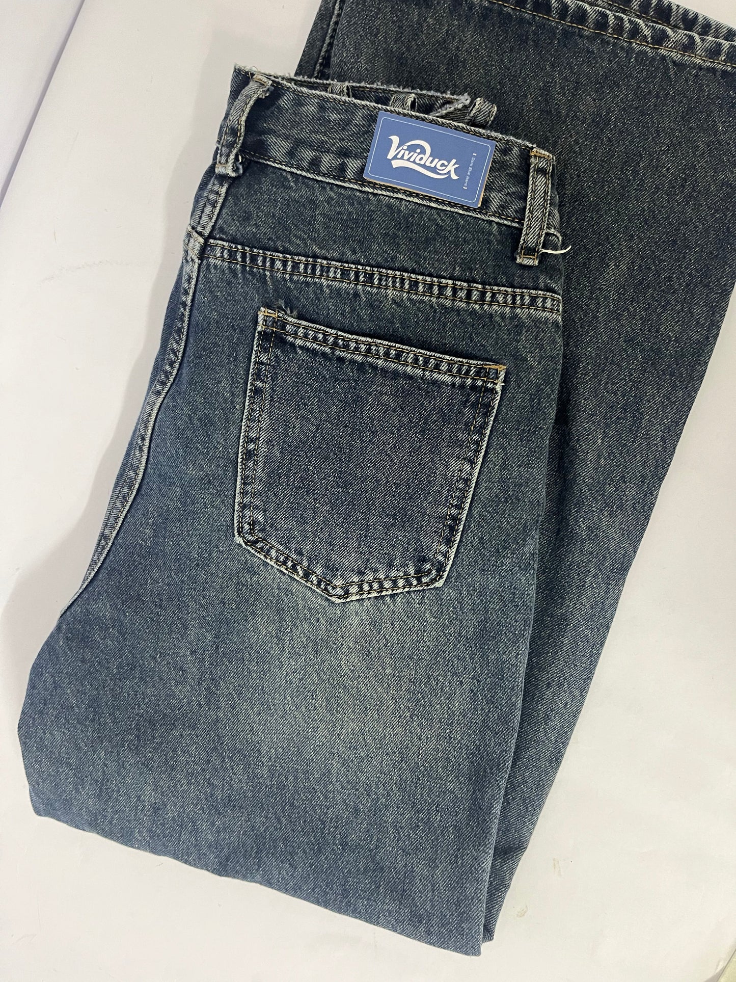 Vividuck  Non-Stretch Regular Fit Straight-Leg Denim Pants Jeans