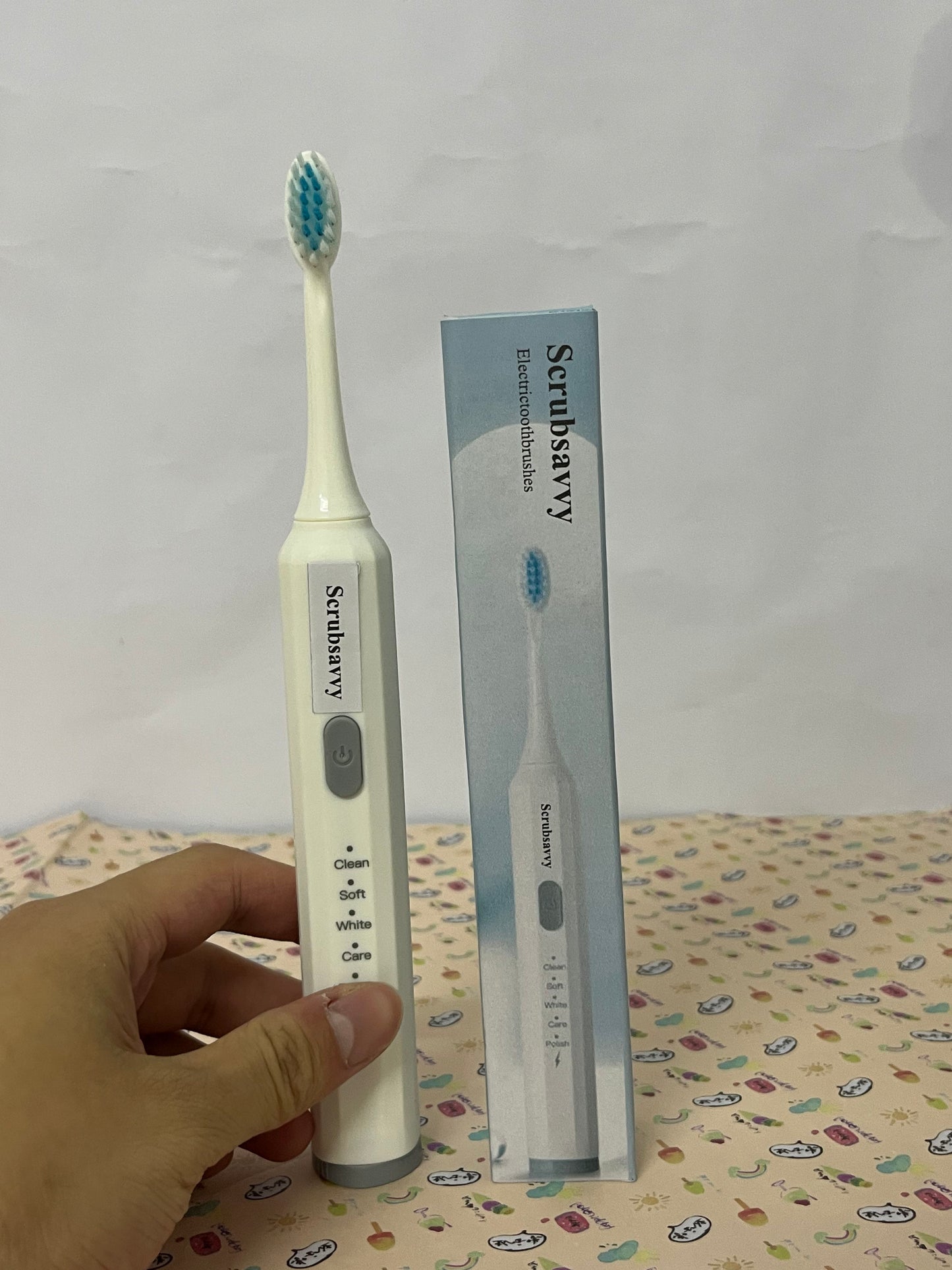 Scrubsavvy Electric toothbrushes Toothbrush w/ 5 Brushing Modes, 2min. auto-Timer, 30sec. Quad-Reminder and Long-Lasting, Extended Charge Battery (White)