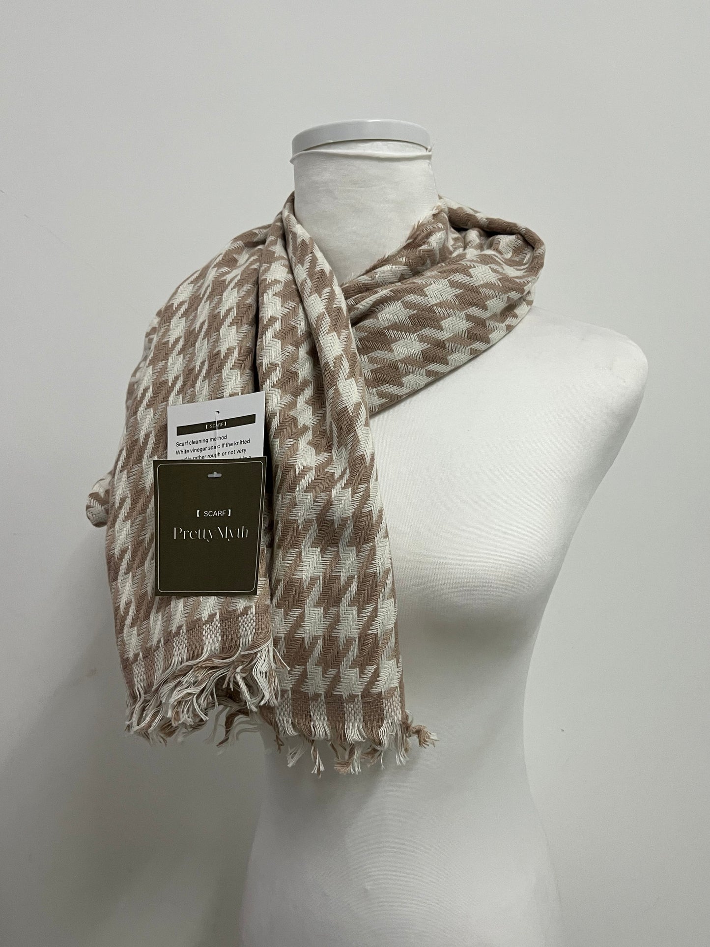 PrettyMyth Scarfs Houndstooth Scarf - The Perfect Blend of Classic and Warmth