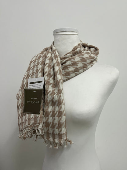 PrettyMyth Scarfs Houndstooth Scarf - The Perfect Blend of Classic and Warmth