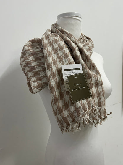 PrettyMyth Scarfs Houndstooth Scarf - The Perfect Blend of Classic and Warmth