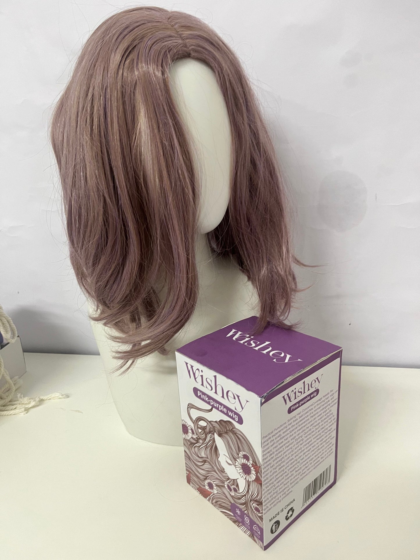 Wishey Pink-Purple Wig - Mid-Length Wavy Hair with Subtle Mauve Hue